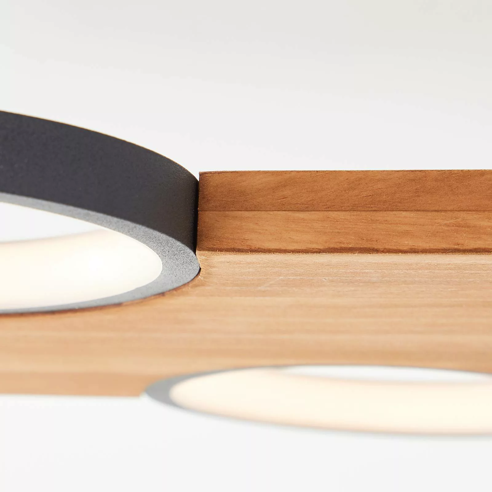 LED-Deckenlampe Cheesy aus Holz, vierflammig günstig online kaufen