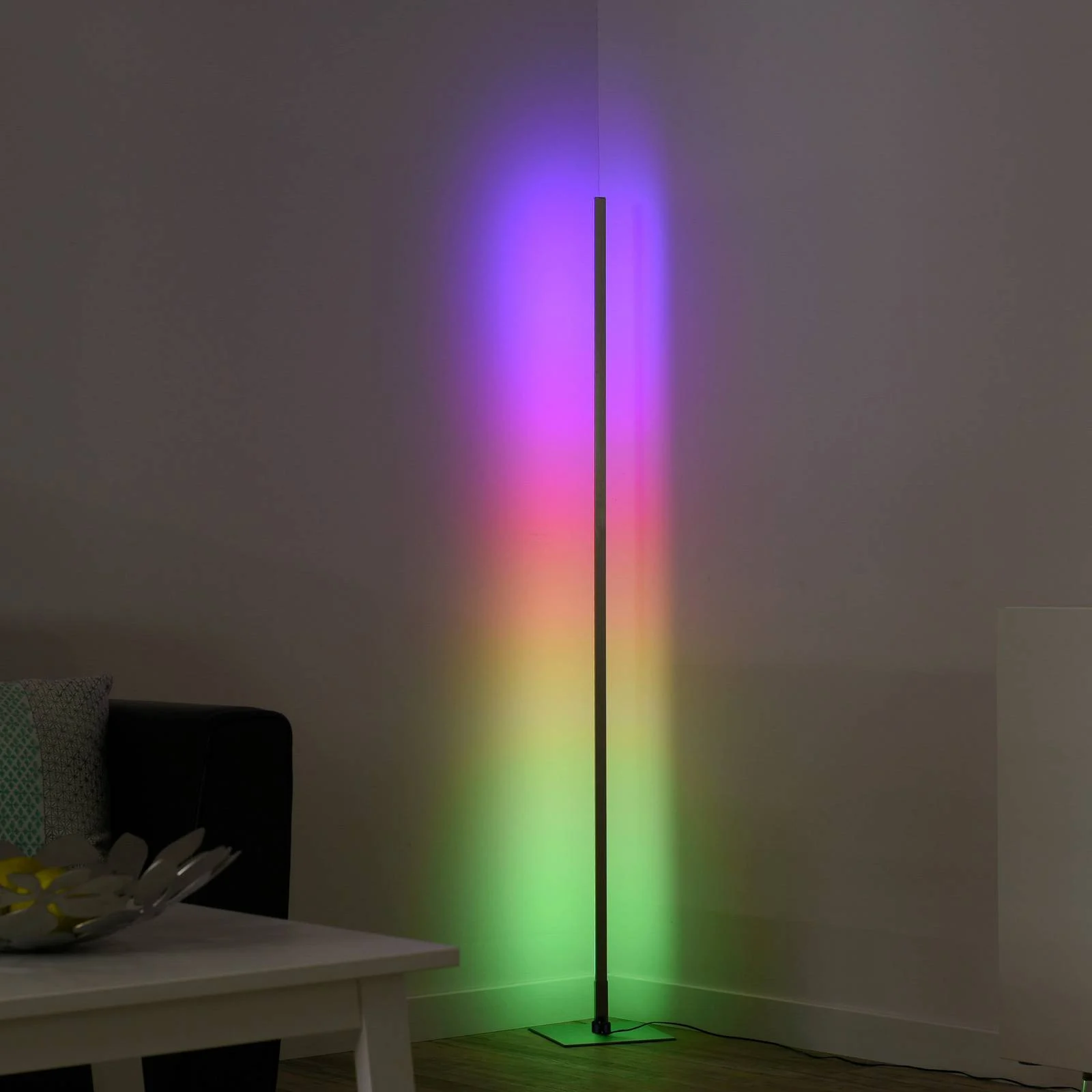 LED-Stehleuchte Henry, fernbedienbar, RGB/CCT günstig online kaufen