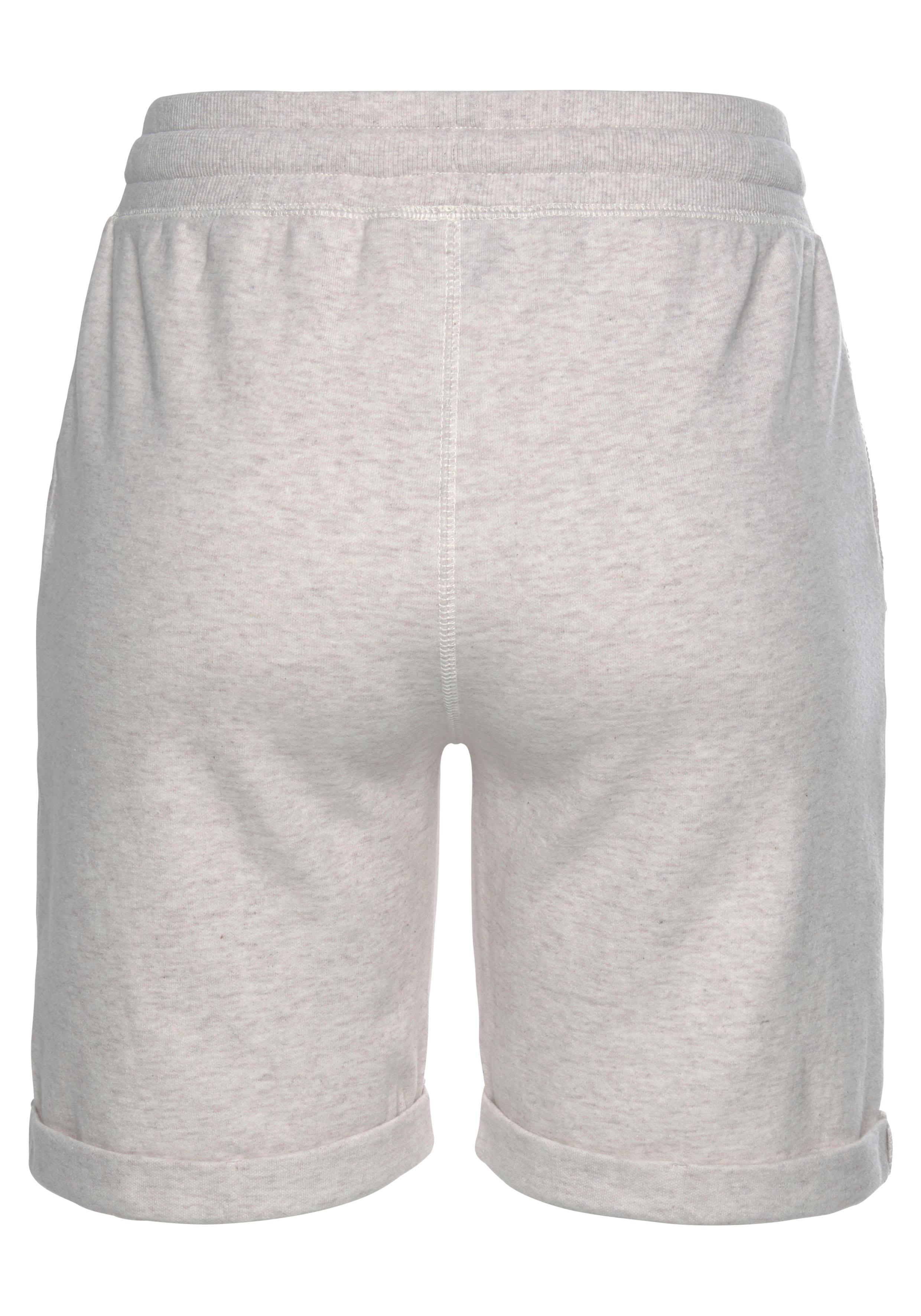 Bench. Loungewear Bermudas -kurze Sweathose mit aufgeschlagenen Beinsäumen günstig online kaufen