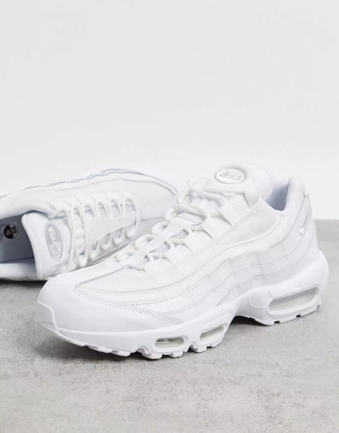 Nike – Air Max 95 Essential – Sneaker in Weiß günstig online kaufen