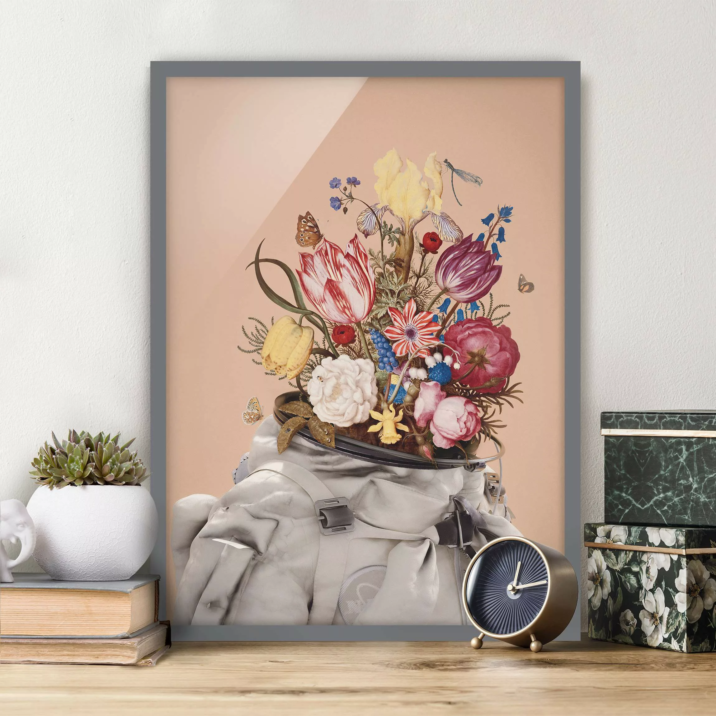 Bild mit Rahmen Enkel Dika - Astronautenanzug mit Blumen günstig online kaufen