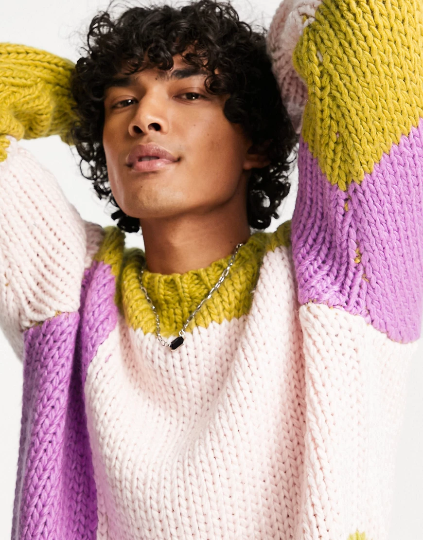 ASOS DESIGN – Pullover in handgestrickter Optik mit Blockfarbendesign-Mehrf günstig online kaufen