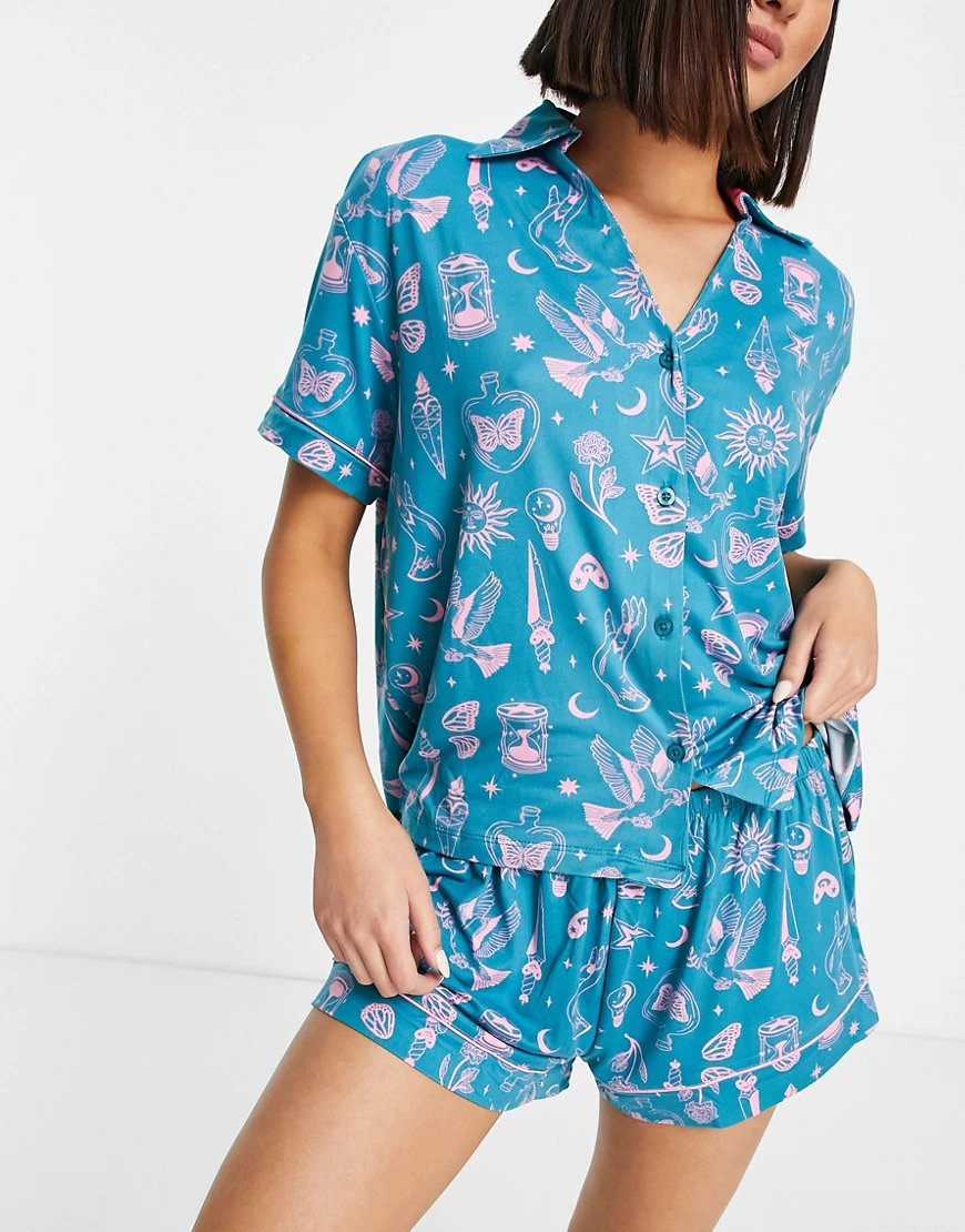 Chelsea Peers – Alchemy – Kurzes Pyjamaset in Blaugrün mit Knopfleiste günstig online kaufen
