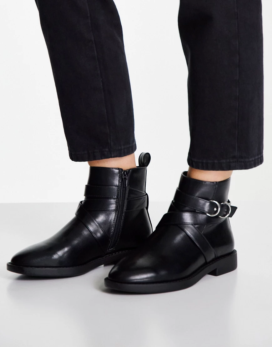 ASOS DESIGN Wide Fit – Abby – Flache Stiefel in Schwarz günstig online kaufen