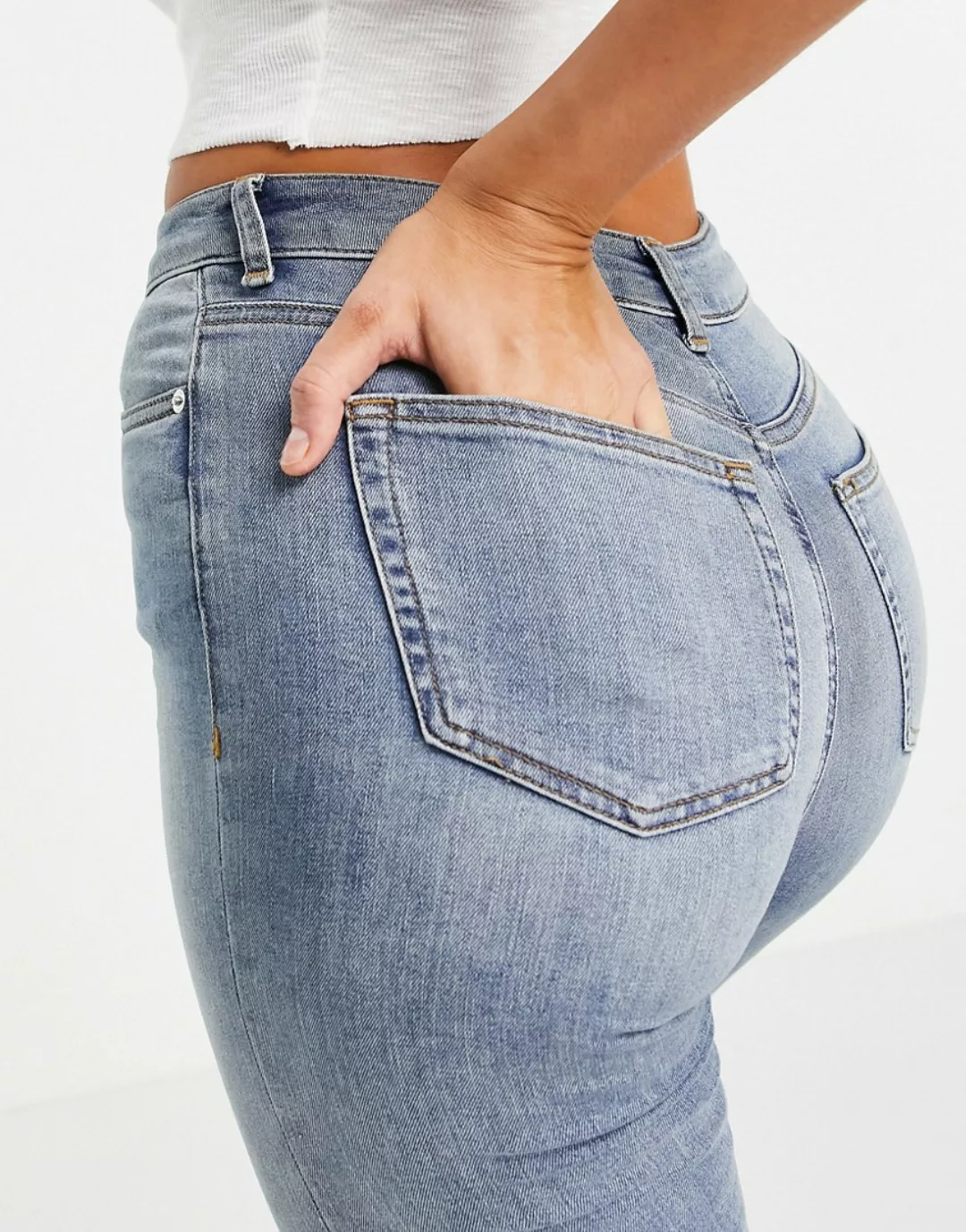 ASOS DESIGN – Ridley – Enge Jeans mit hohem Bund in mittlerer Vintage-Wasch günstig online kaufen