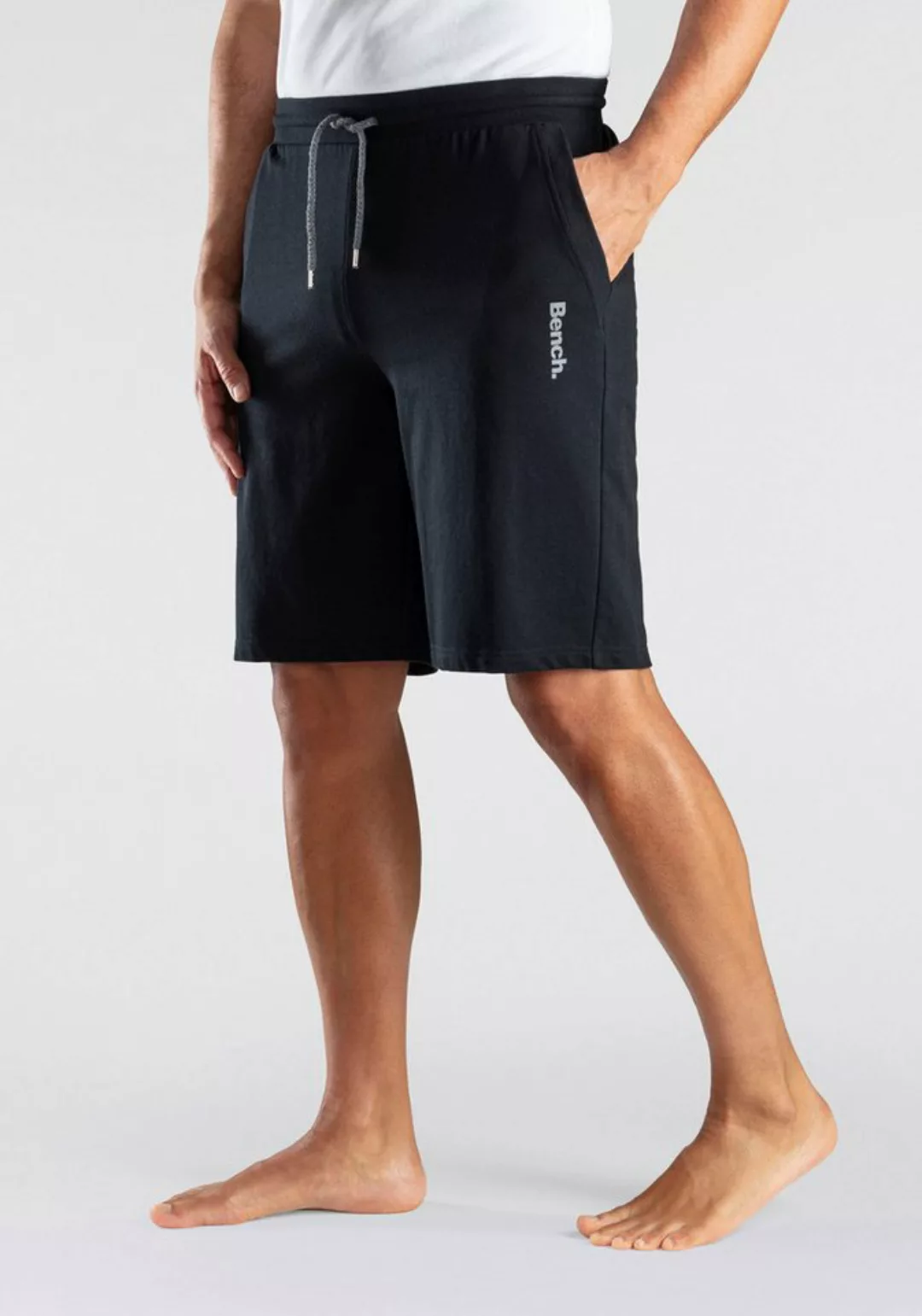 Bench. Loungewear Sweatshorts mit seitlichen Taschen günstig online kaufen