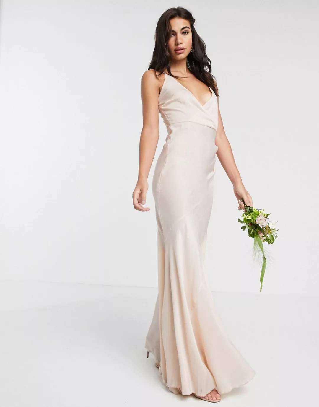 ASOS Design – Camisole-Brautjungfernkleid in Maxilänge aus verwaschenem Sat günstig online kaufen