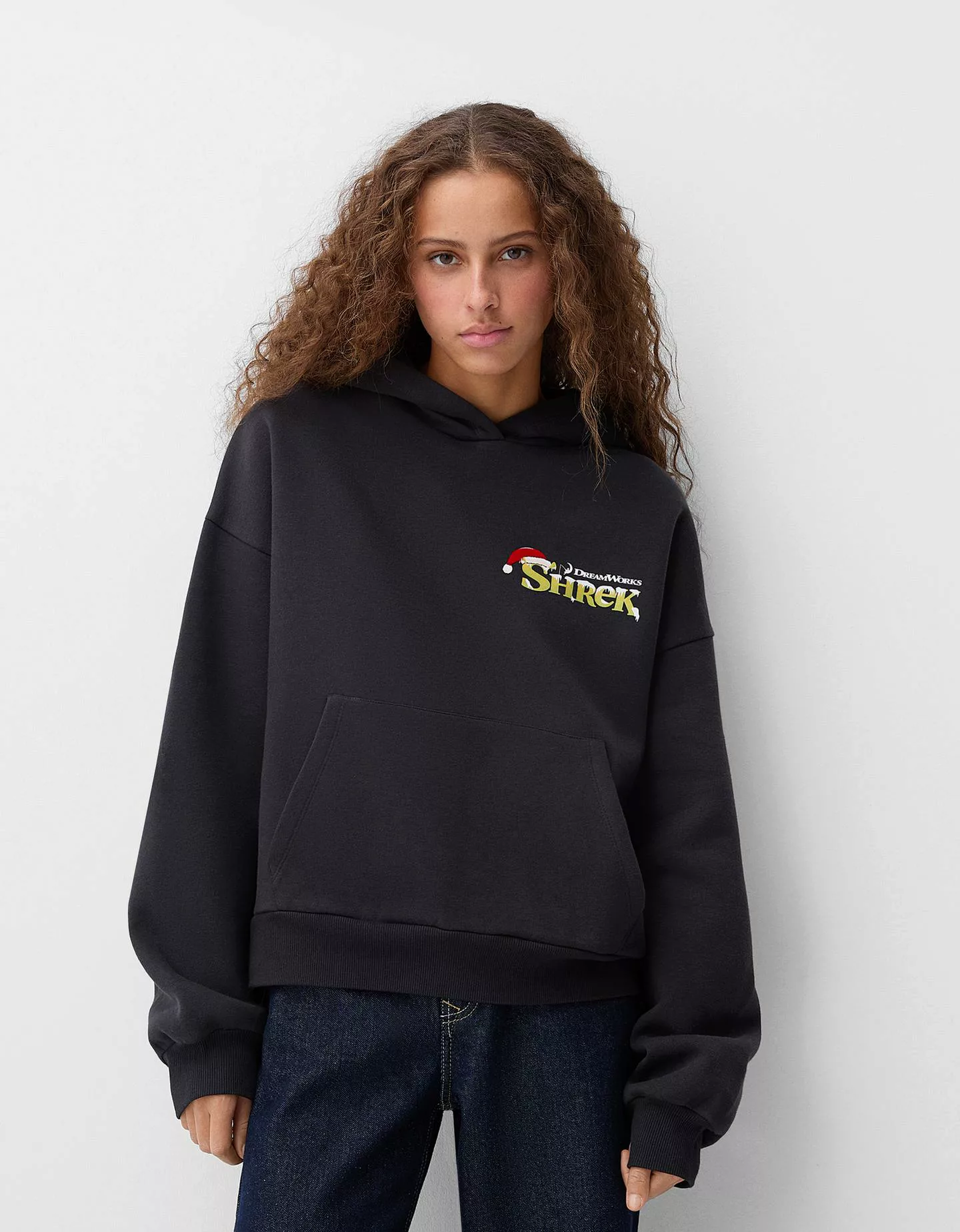 Bershka Hoodie Mit Kapuze Und Shrek Print Damen 10-12 Schwarz günstig online kaufen