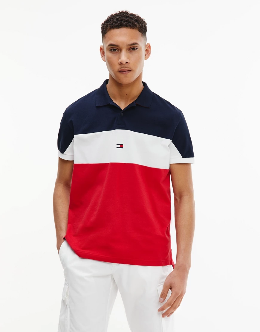 Tommy Hilfiger – Mehrfarbiges Polohemd in normaler Passform mit Blockfarben günstig online kaufen