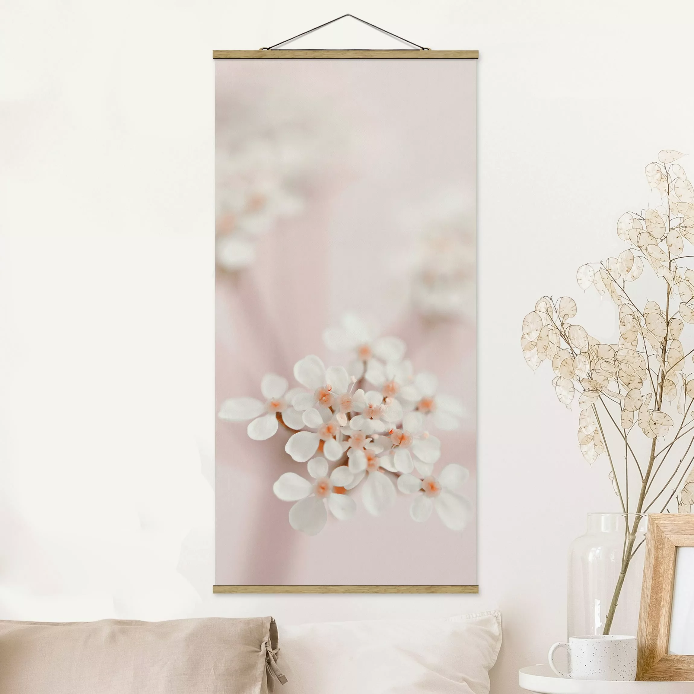 Stoffbild mit Posterleisten Miniblüten im Rosanen Licht günstig online kaufen