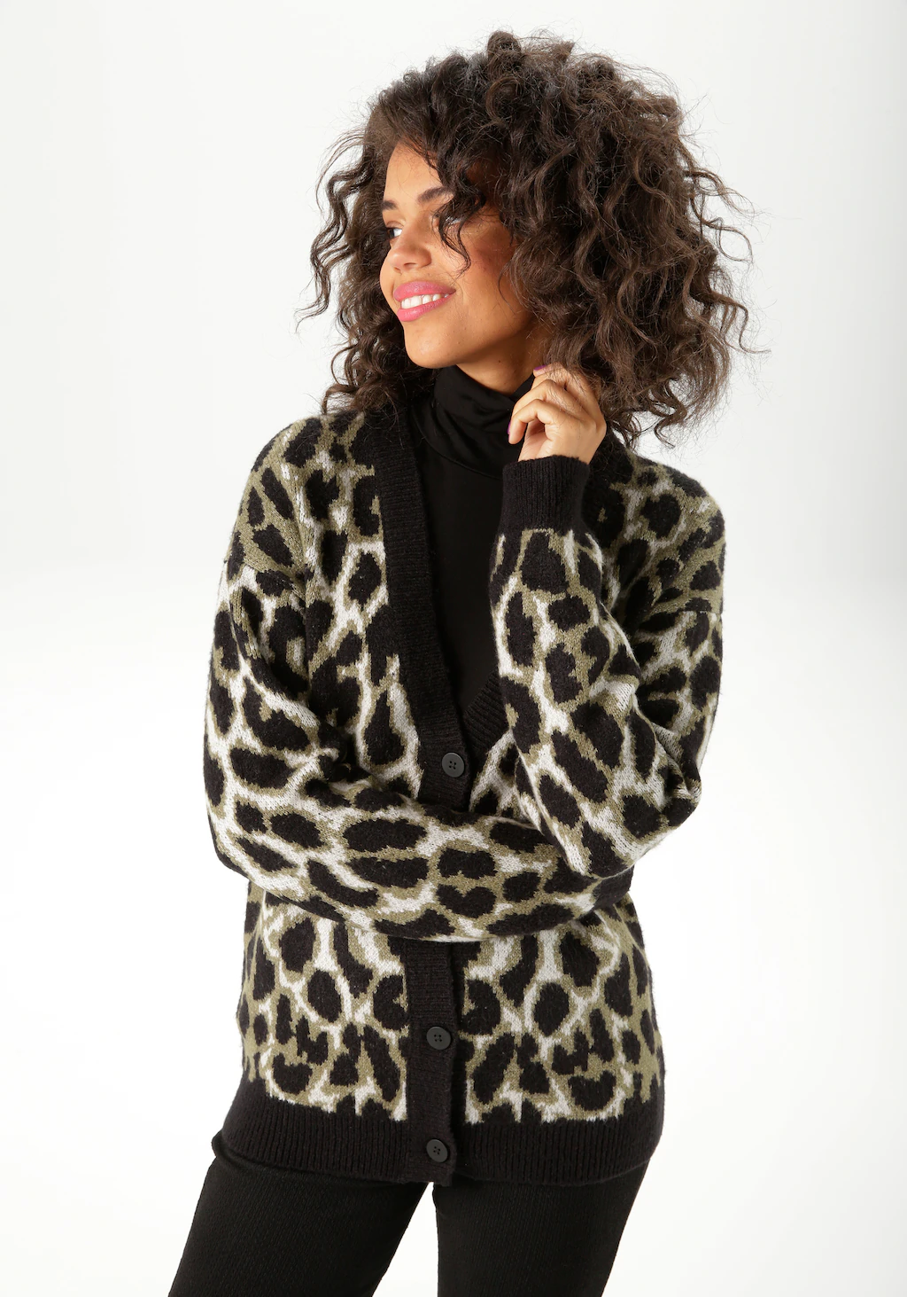 Aniston CASUAL Strickjacke, im trendfarbigen Leo-Muster - NEUE KOLLEKTION günstig online kaufen