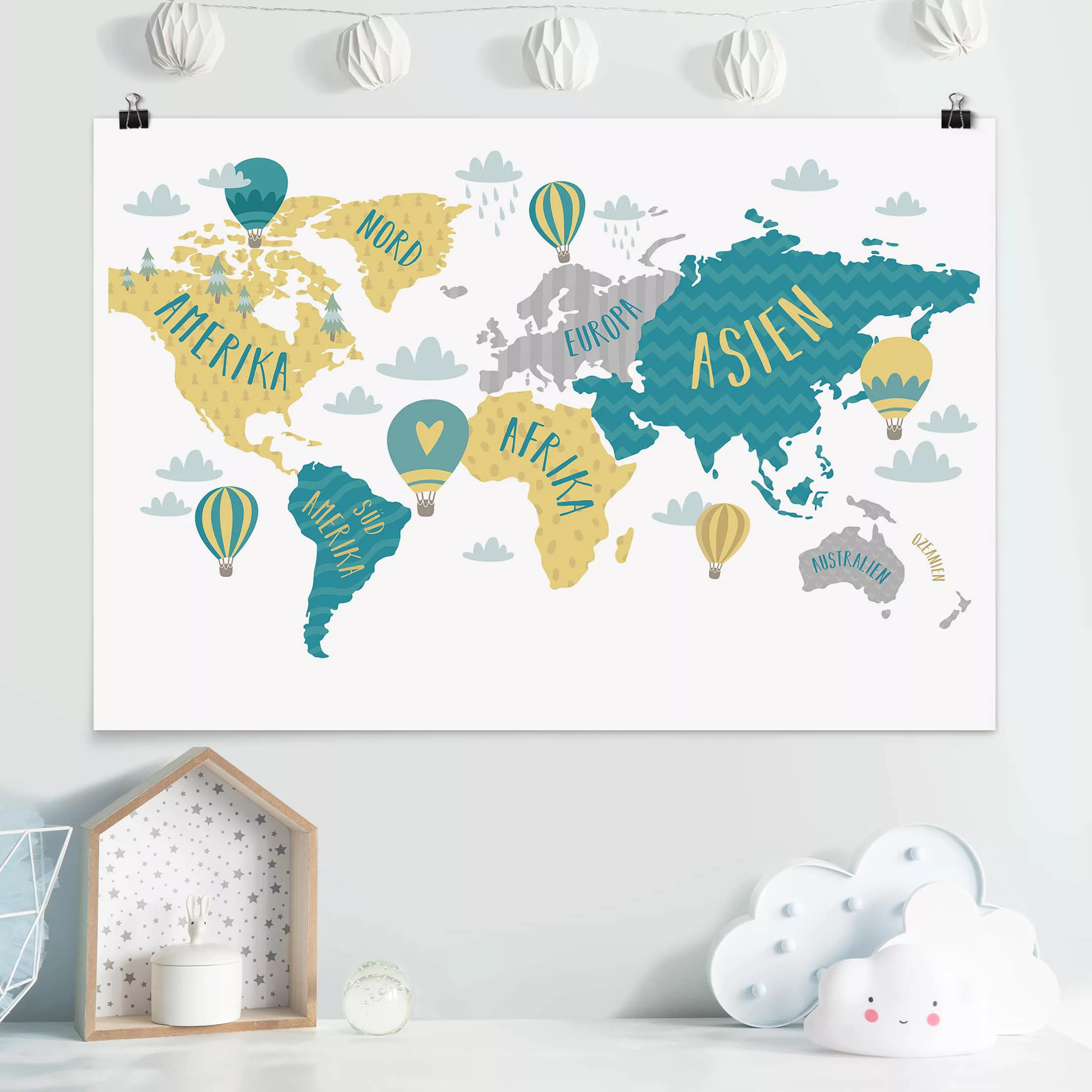 Poster Kinderzimmer - Querformat Weltkarte mit Heißluftballon günstig online kaufen