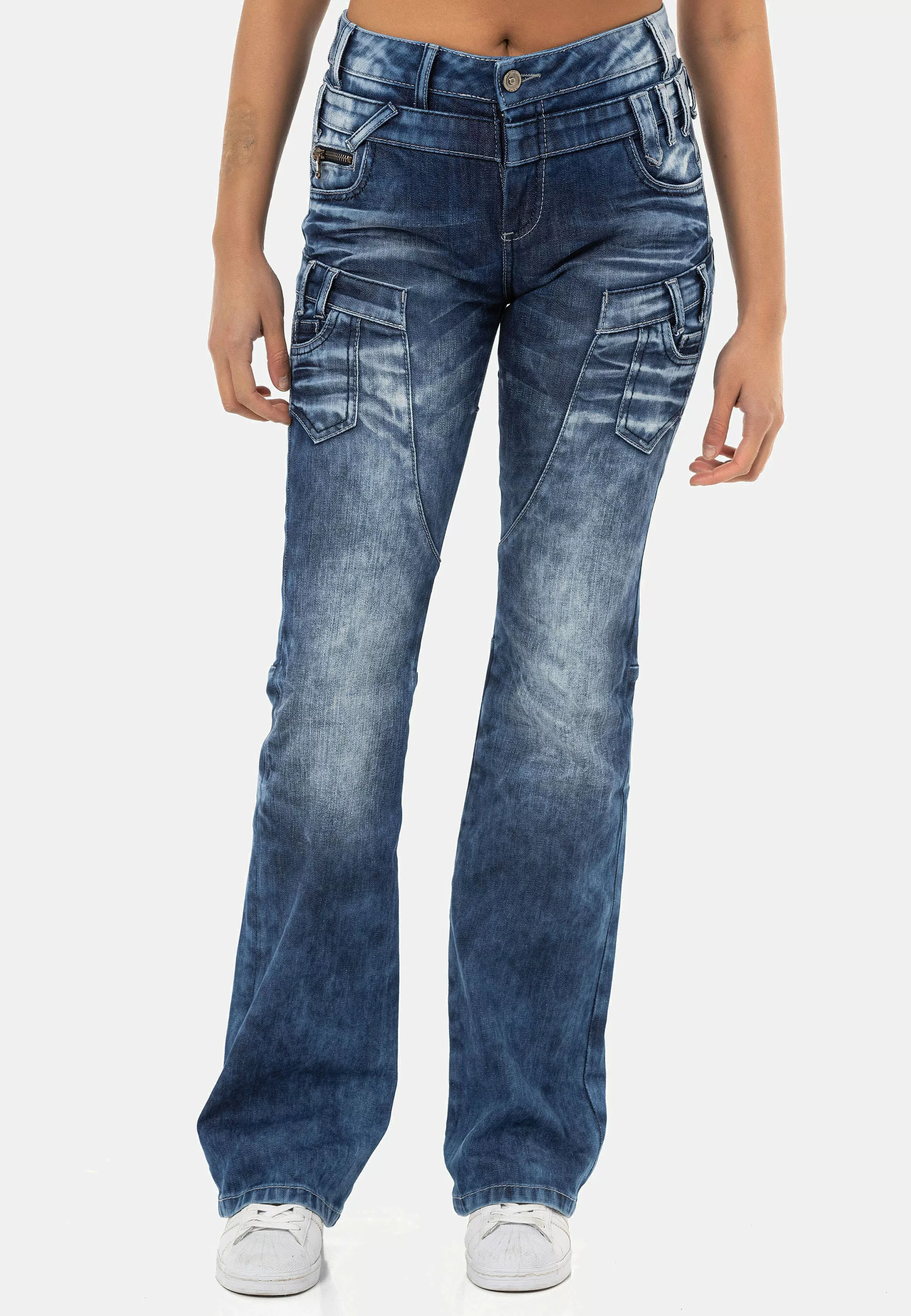 Cipo & Baxx Bequeme Jeans, mit stilvollem Bootcut-Schnitt günstig online kaufen