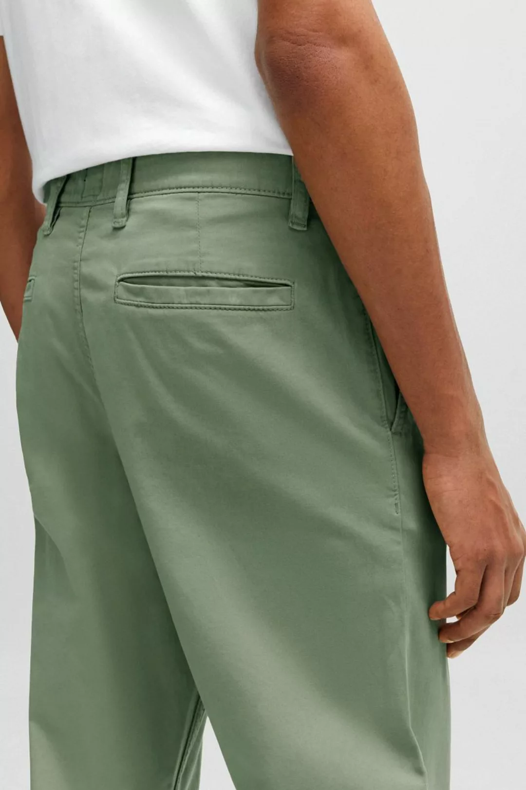 BOSS Satin Chino Grün - Größe W 31 - L 34 günstig online kaufen