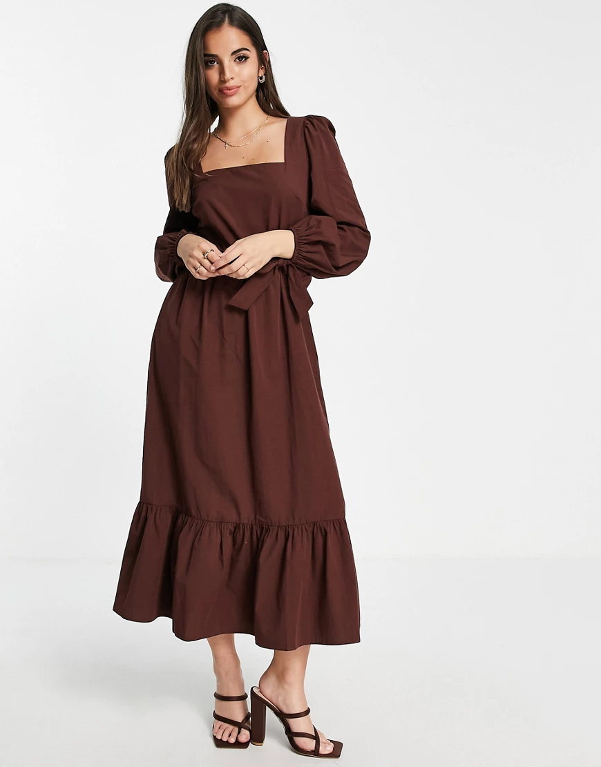 Miss Selfridge – Midikleid aus Popeline in Schokolade mit eckigem Ausschnit günstig online kaufen