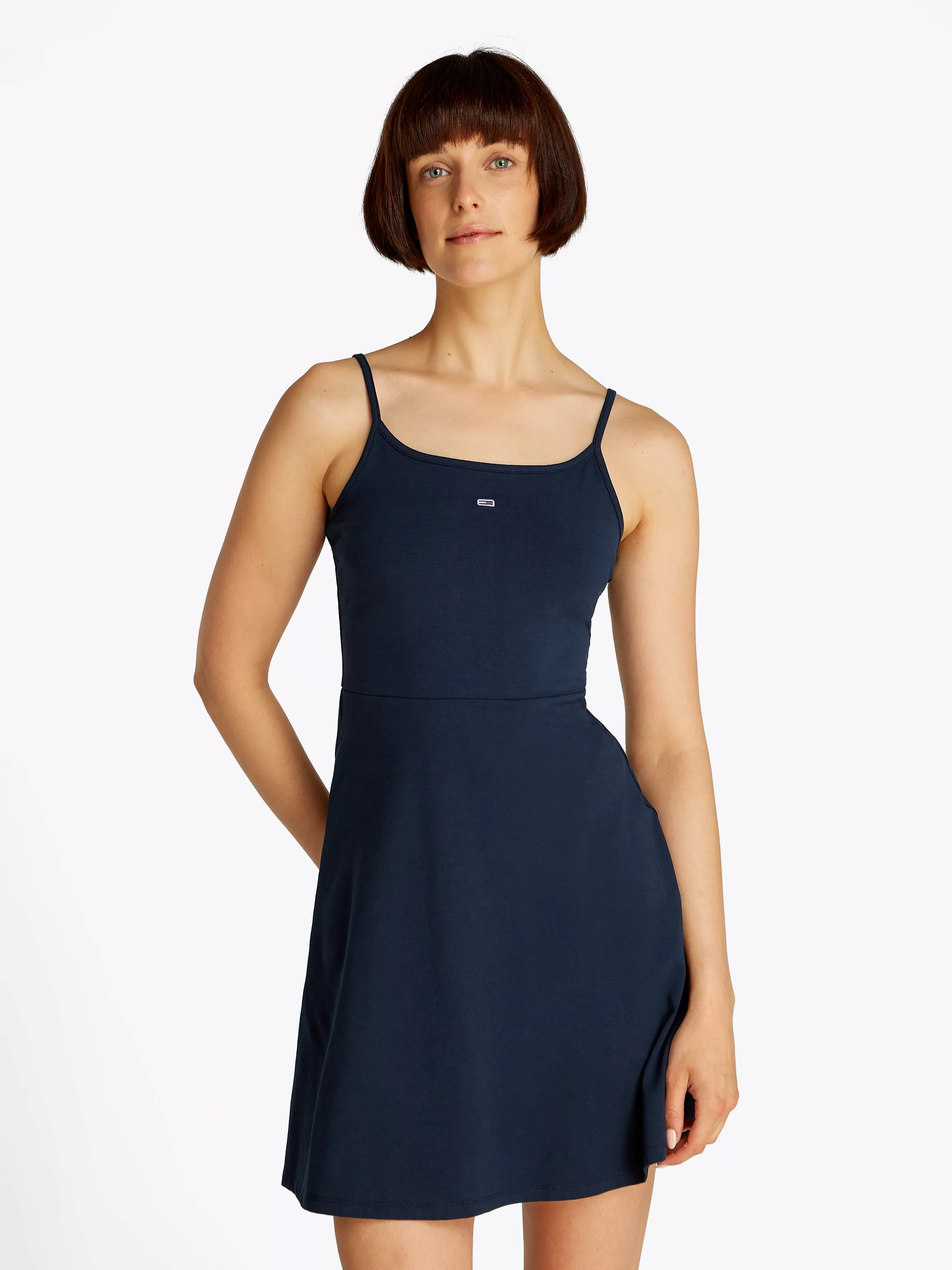 Tommy Jeans Skaterkleid "TJW ESSENTIAL STRAP FLARE DRESS", mit Logostickere günstig online kaufen