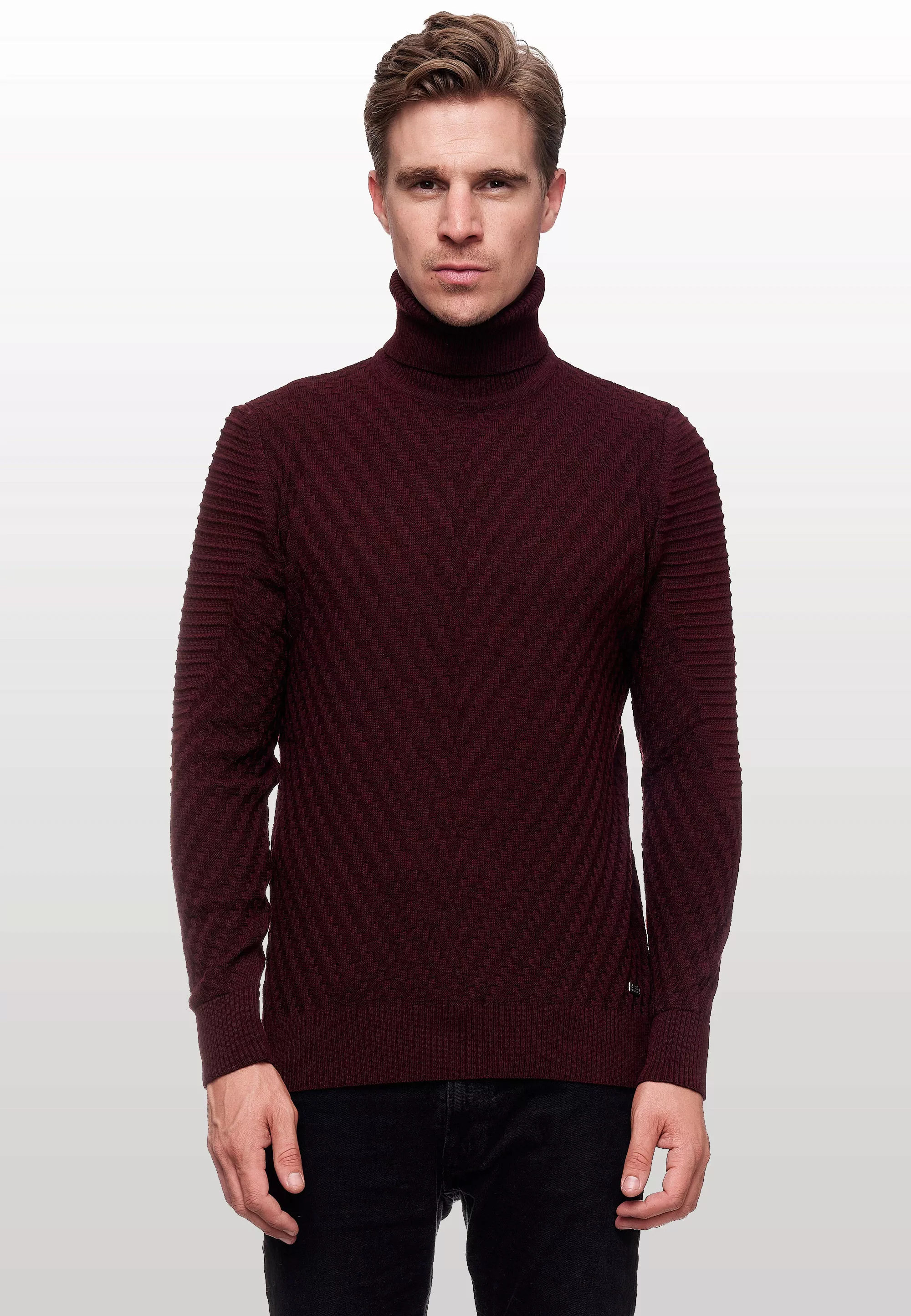 Rusty Neal Rollkragenpullover in stilvollem Feinstrick günstig online kaufen