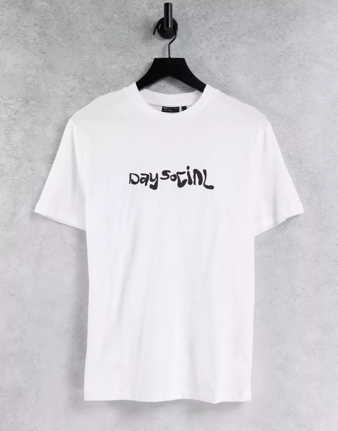 ASOS Daysocial – T-Shirt in Weiß mit Logo günstig online kaufen