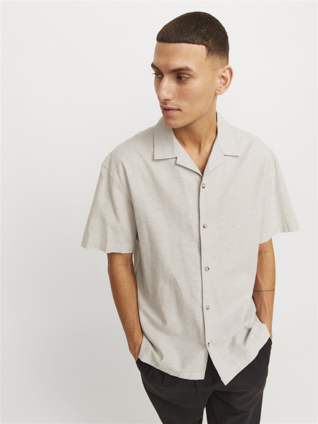 Jack & Jones Kurzarmhemd "JJESUMMER RESORT LINEN BLEND SHIRT SS SN" günstig online kaufen