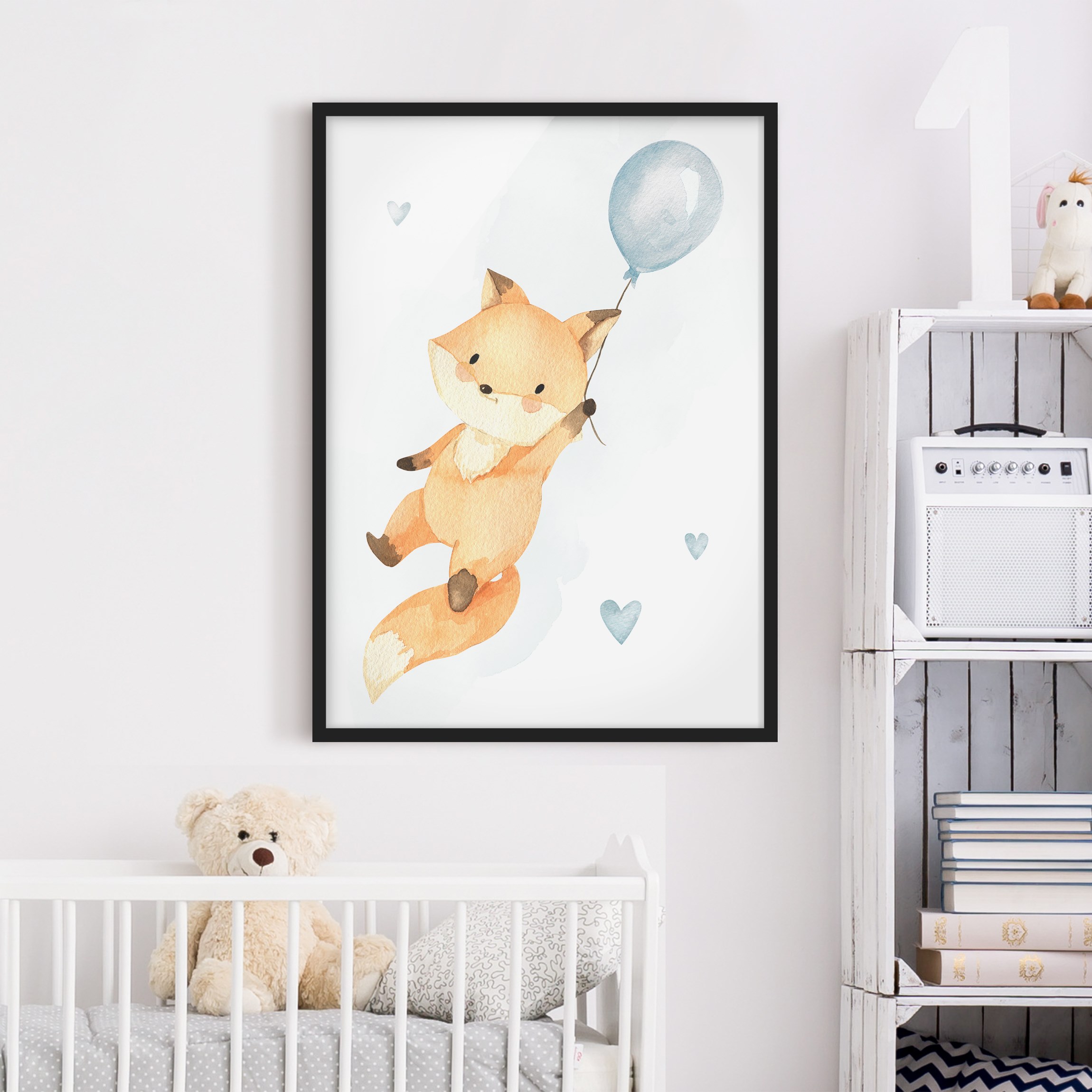 Bild mit Rahmen Fuchsbaby mit Luftballon Blau günstig online kaufen