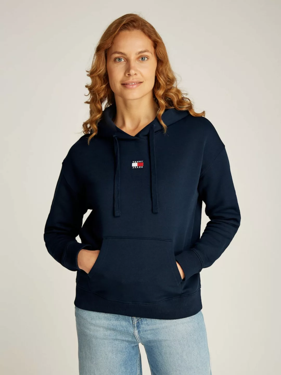 Tommy Jeans Kapuzensweatshirt TJW BXY BADGE HOODIE mit Logostickerei günstig online kaufen