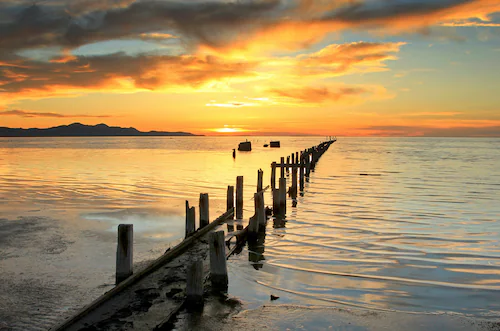 Papermoon Fototapete »HOLZ-BRÜCKE-ALT STEG MEER OZEAN SEE STRAND SONNE KÜST günstig online kaufen