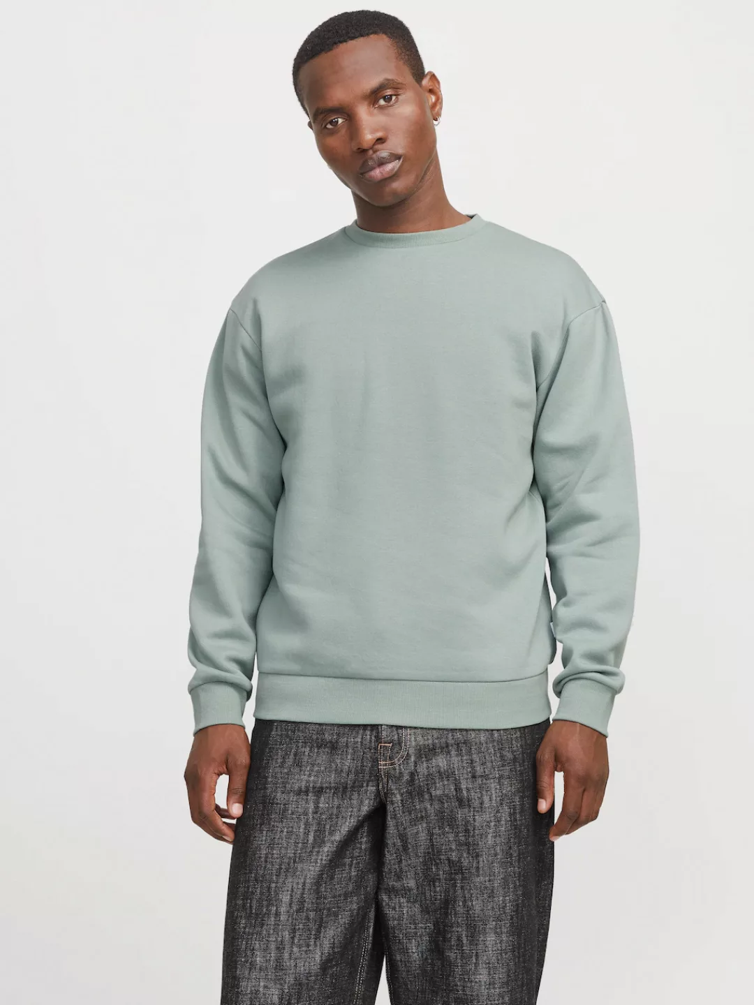 Jack & Jones Sweatshirt "JJEBRADLEY SWEAT CREW NOOS", mit Rippbündchen günstig online kaufen