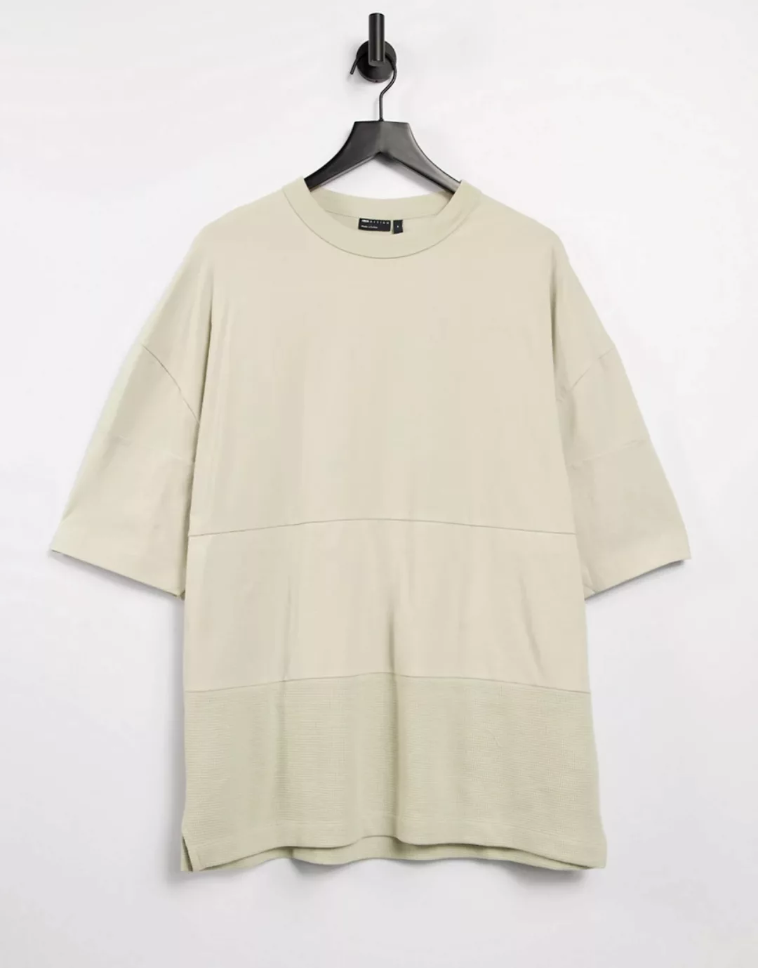 ASOS DESIGN – Oversize-T-Shirt in Beige in „Cut and Sew“-Optik mit halblang günstig online kaufen