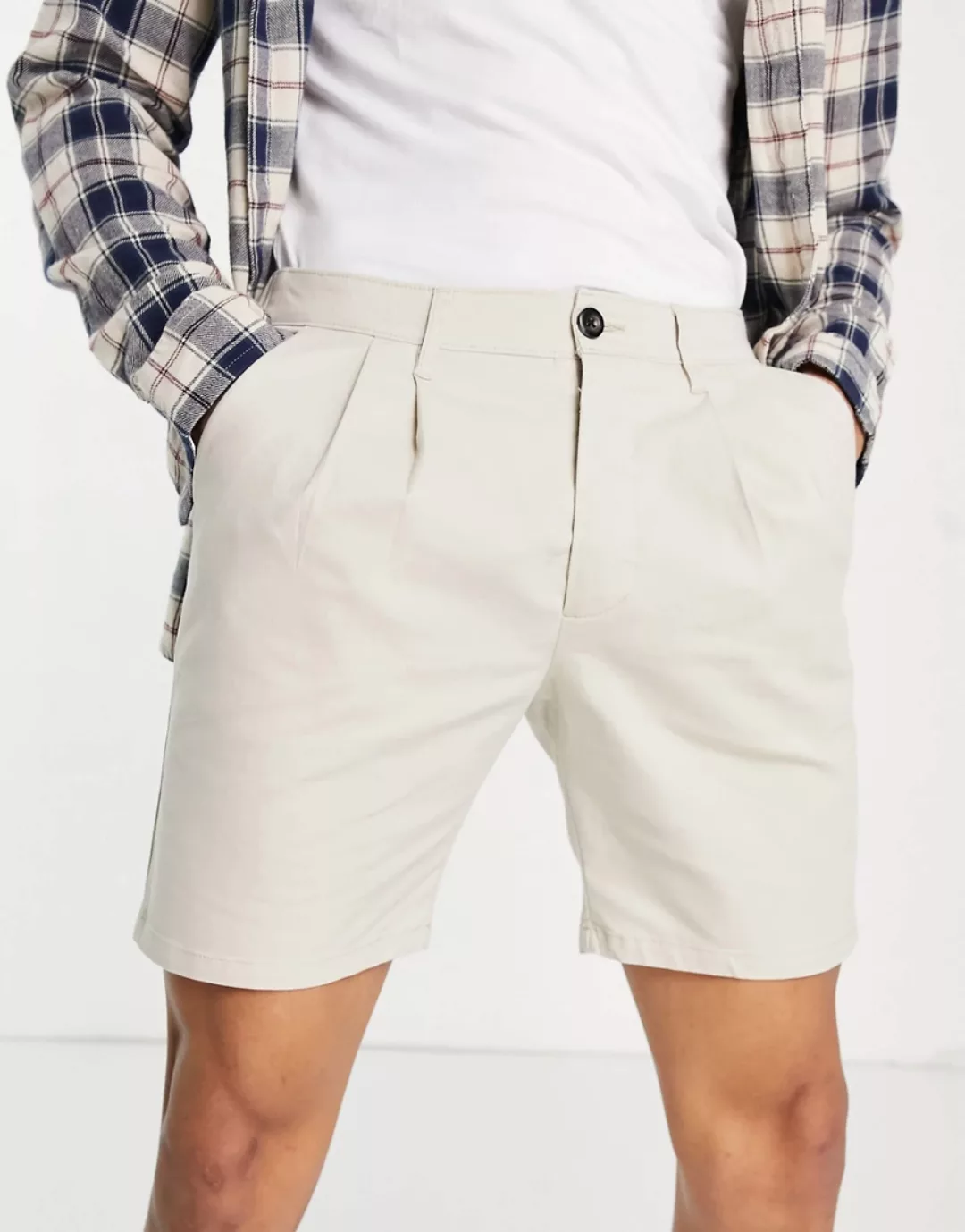 ASOS DESIGN – Zigaretten-Shorts in Beige-Neutral günstig online kaufen