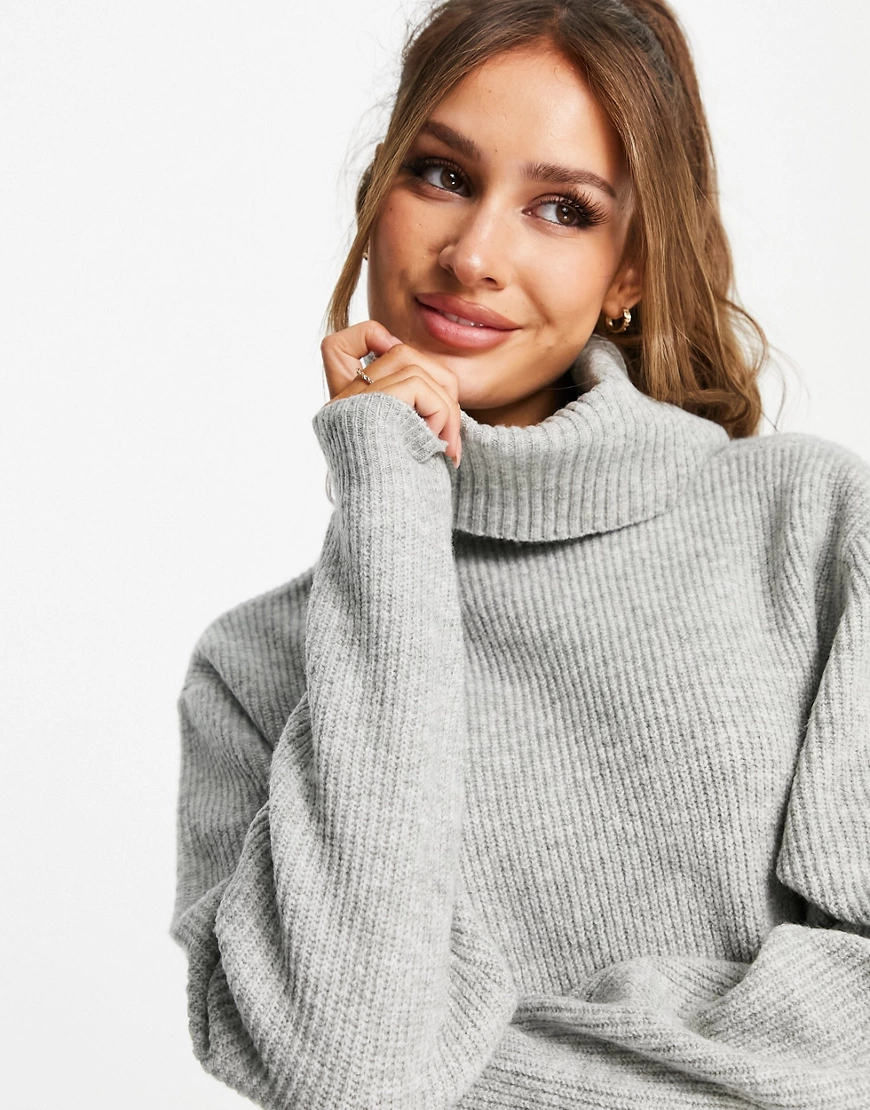 Miss Selfridge – Pullover in Blassgrau mit Wasserfallausschnitt günstig online kaufen