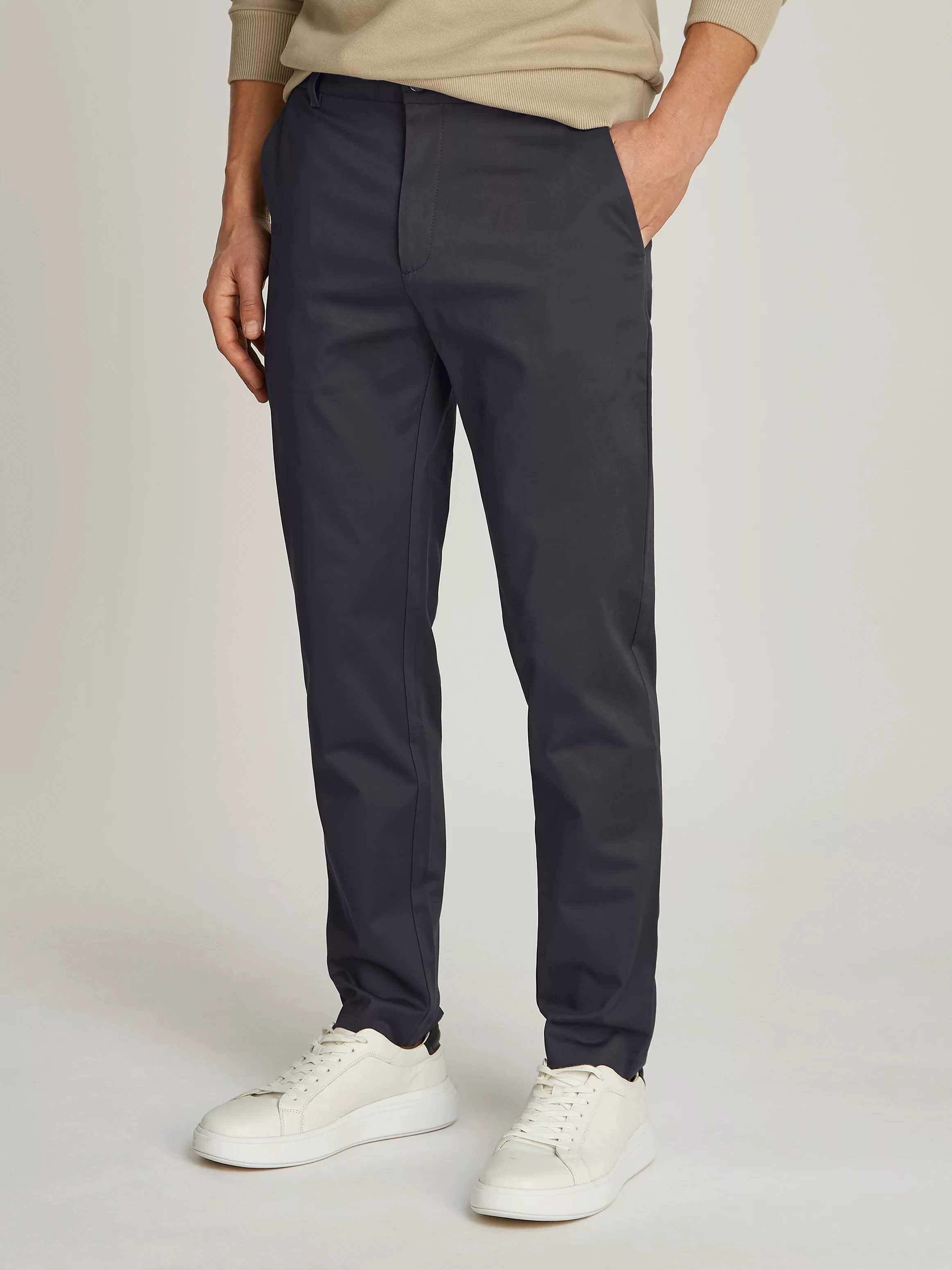 Calvin Klein Chinohose "SATEEN STRETCH TAPERED", mit Logoprägung günstig online kaufen