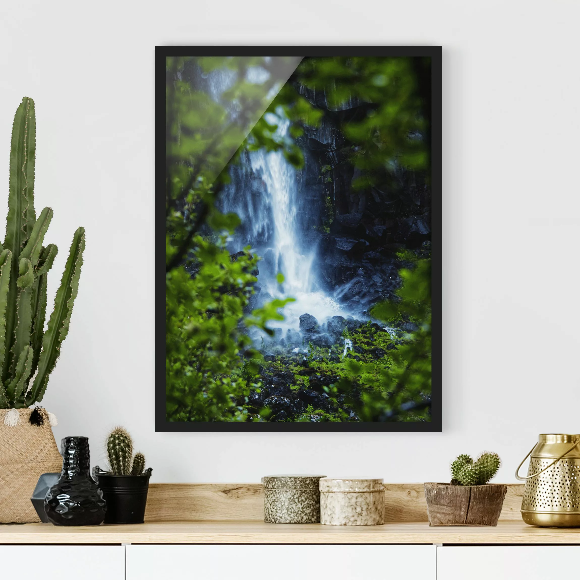 Bild mit Rahmen Blick zum Wasserfall günstig online kaufen