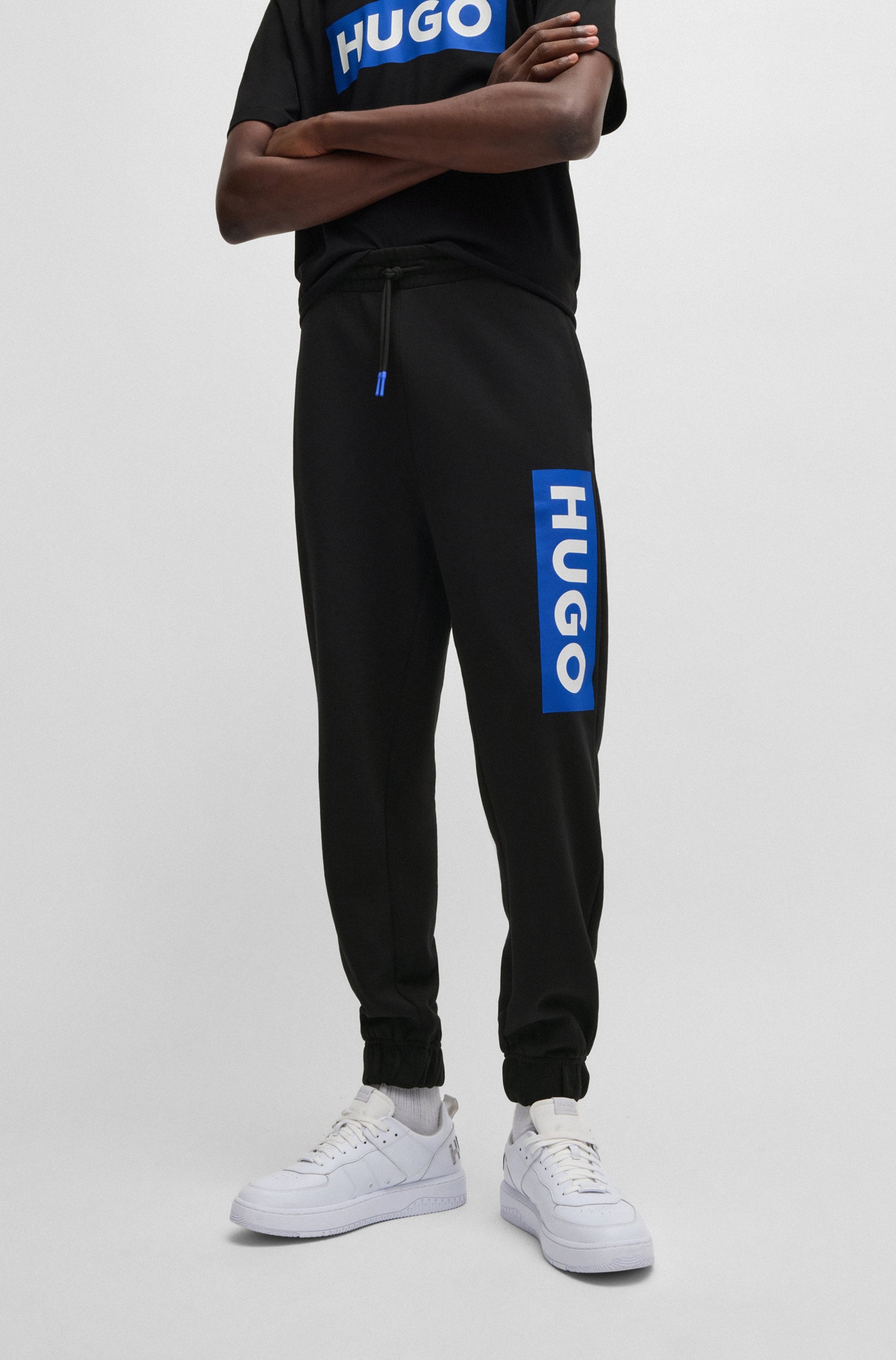 HUGO Blue Jogginghose "Nuram", mit großem Logo-Print günstig online kaufen