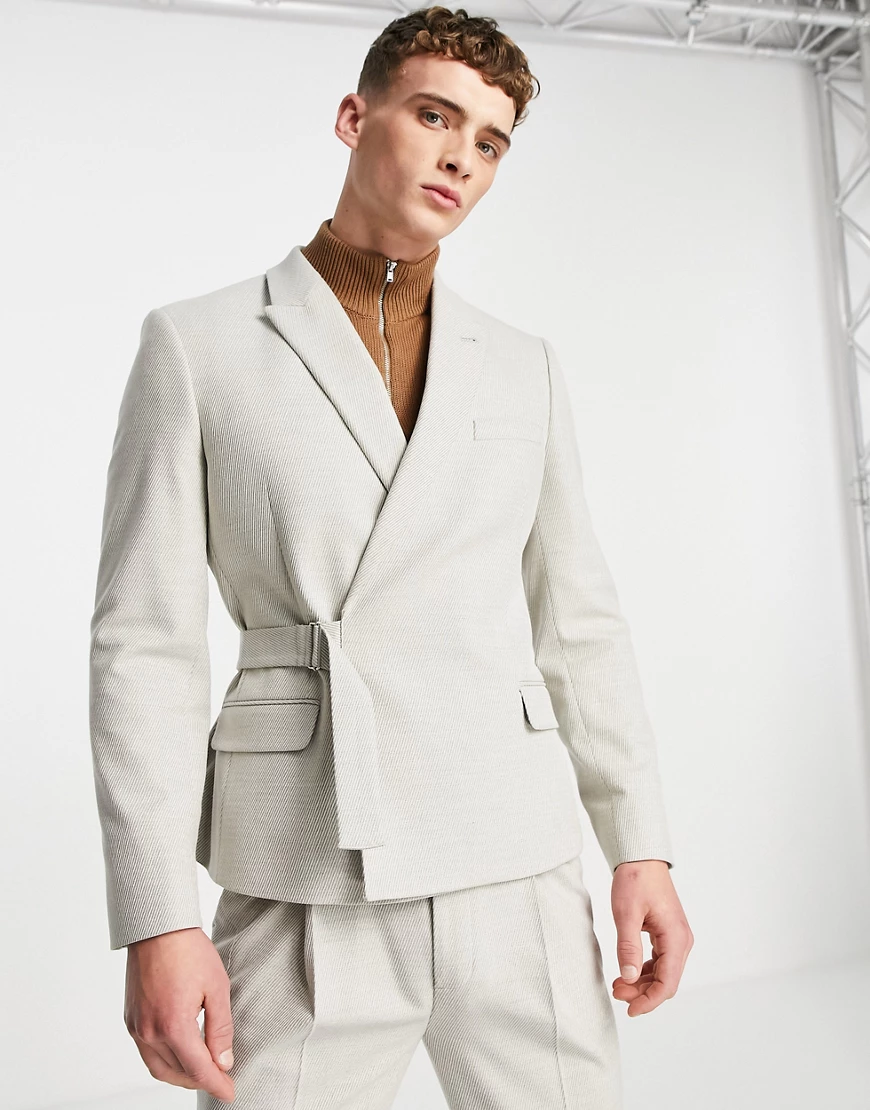 ASOS DESIGN – Eng geschnittene, kurze Anzugjacke mit Gürtel in Grau aus Twi günstig online kaufen