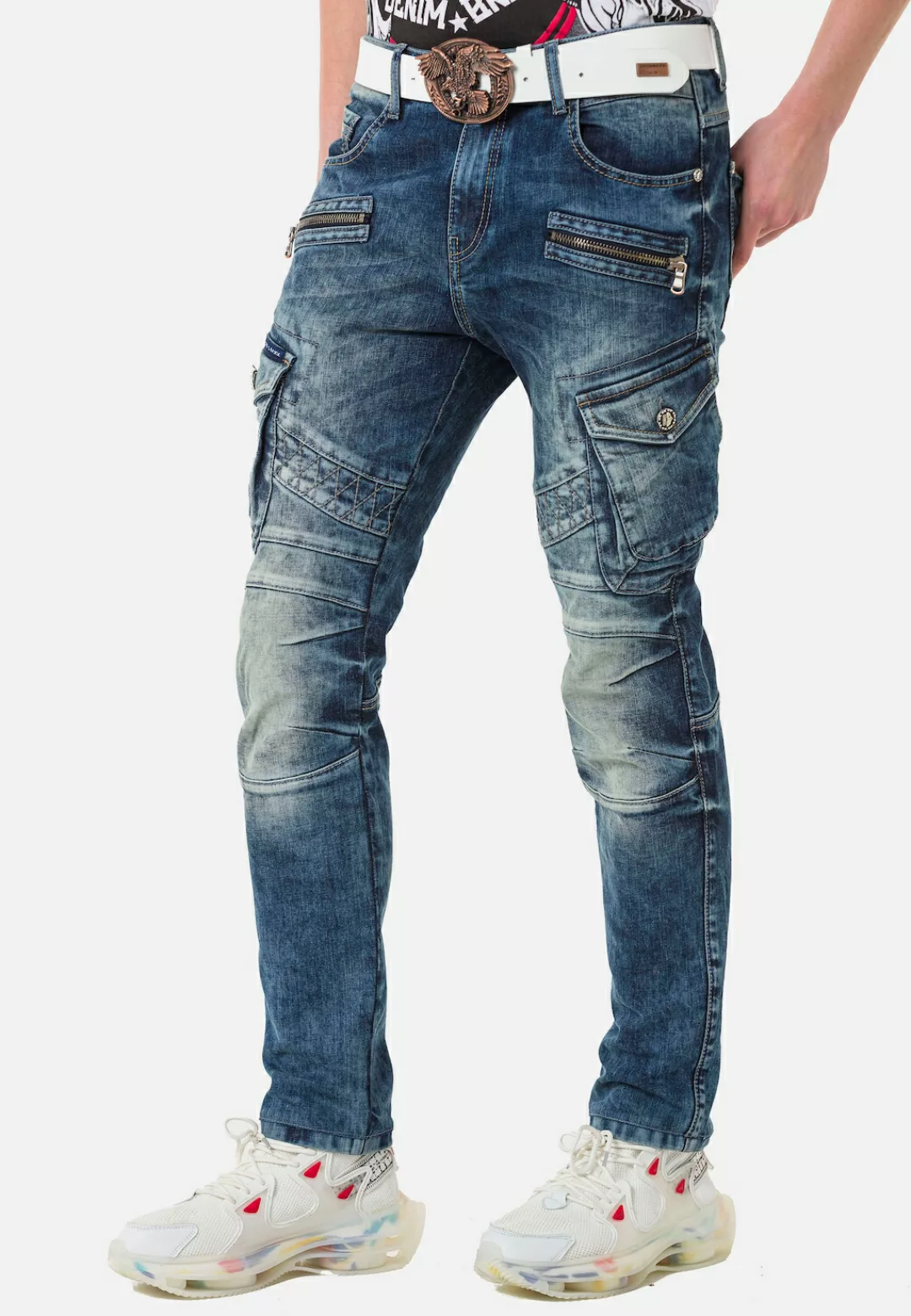 Cipo & Baxx Straight-Jeans, mit trendigen Cargotaschen günstig online kaufen