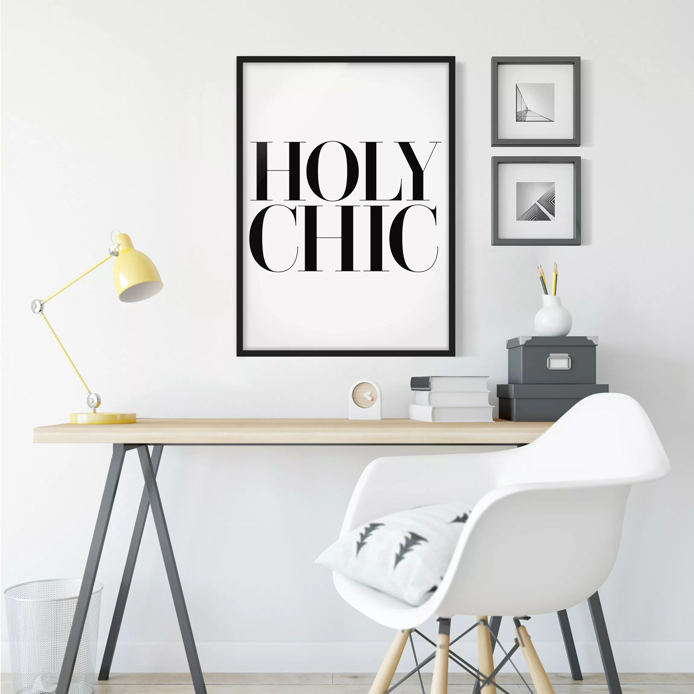 Bild mit Rahmen Spruch - Hochformat HOLY CHIC günstig online kaufen