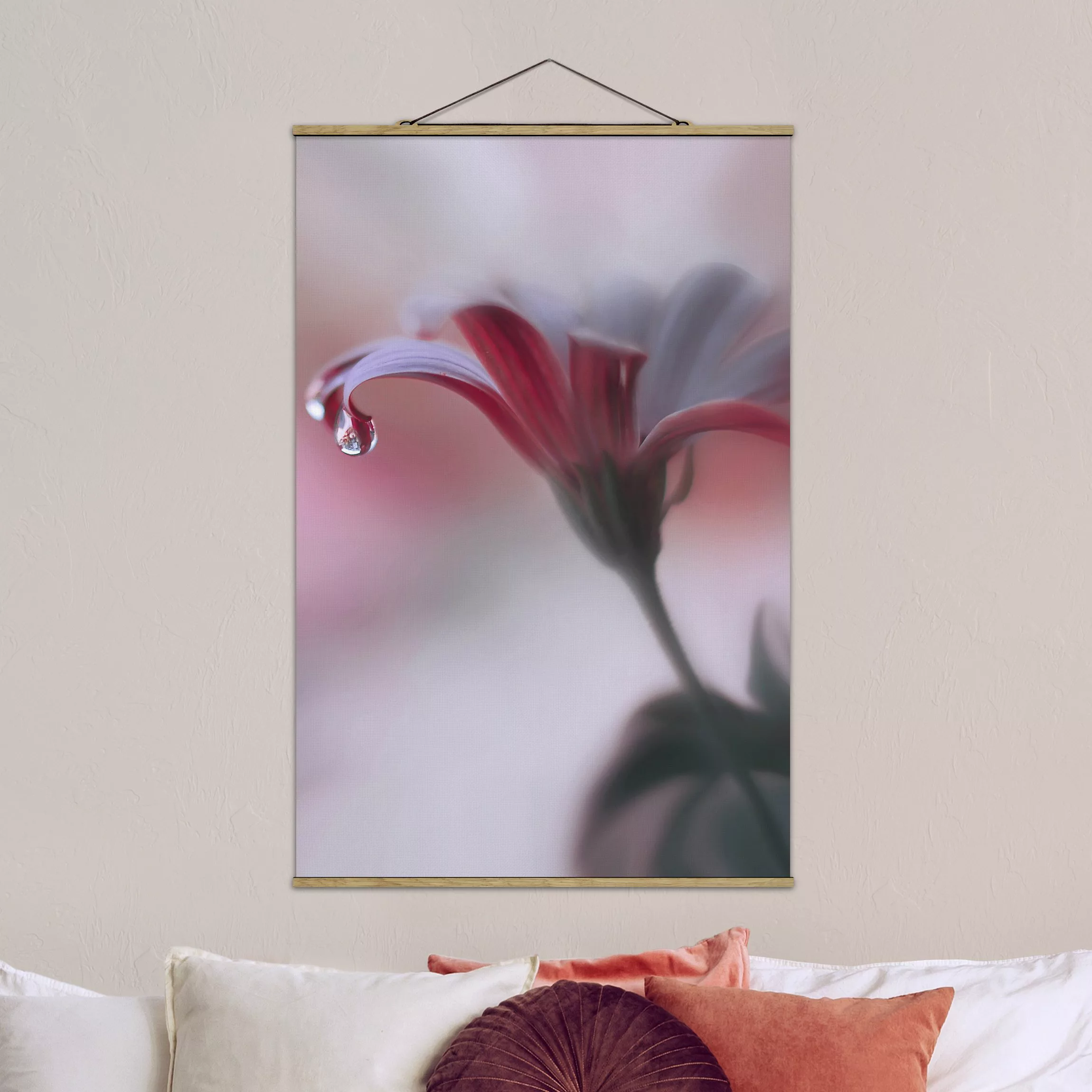 Stoffbild Blumen mit Posterleisten - Hochformat Invisible Touch günstig online kaufen