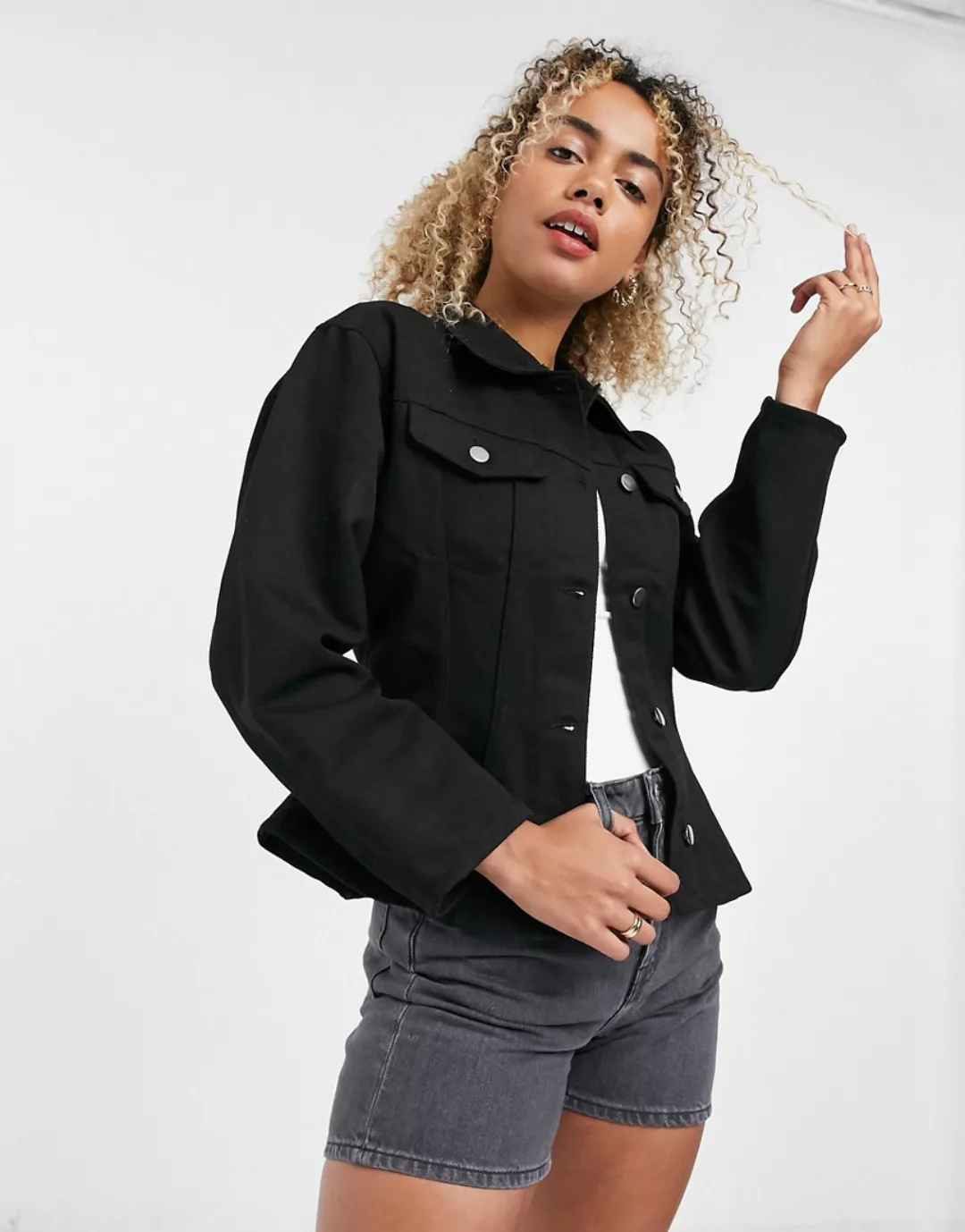 Weekday – Mira – Strukturierte Jacke in Schwarz günstig online kaufen