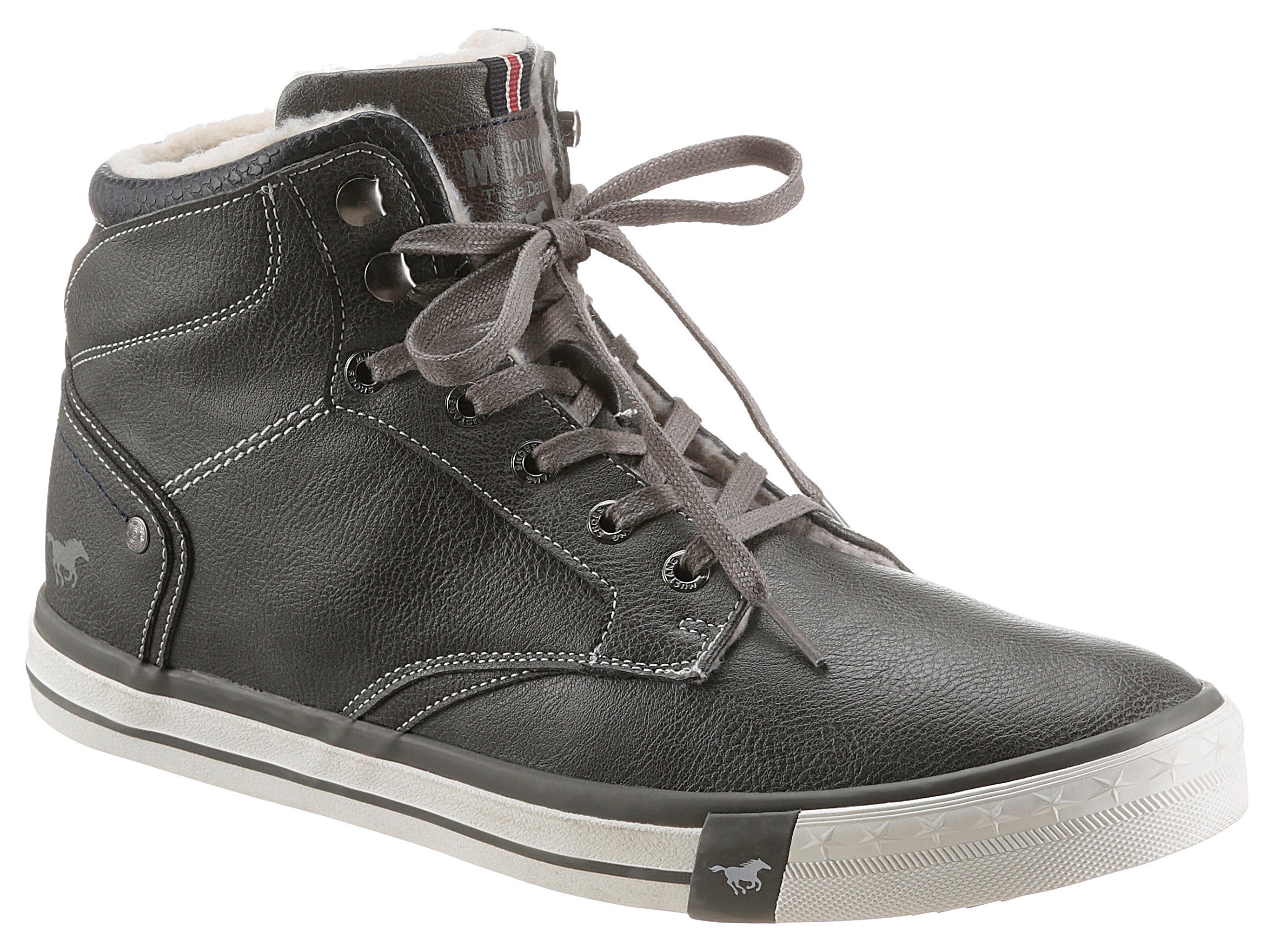 Mustang Shoes Sneaker mit zweckmäßigem Innenreißverschluss günstig online kaufen