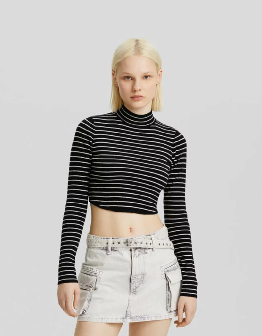 Bershka Pullover Mit Rollkragen Und Streifen Damen M Schwarz günstig online kaufen