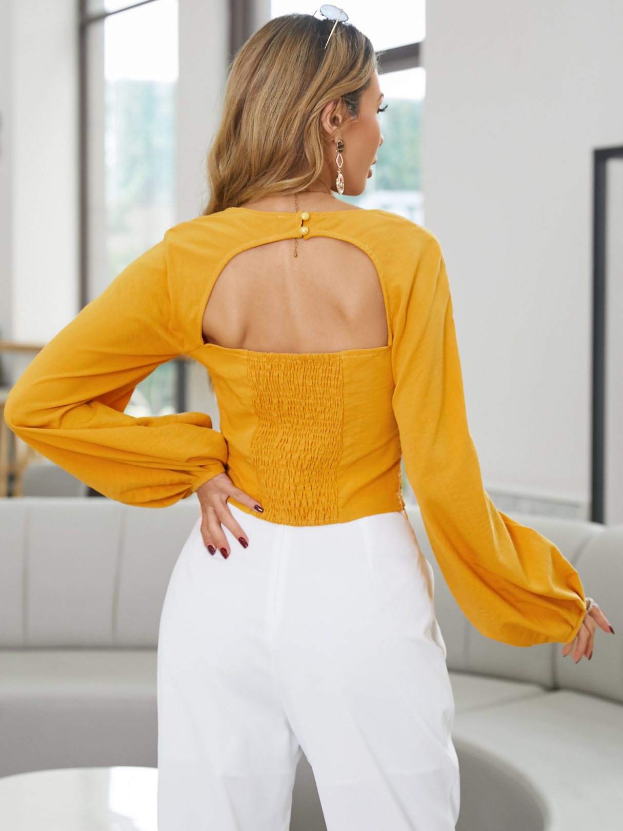 YOINS ausgeschnittenes rückenfreies Design Shirred Laterne Ärmel Bluse mit günstig online kaufen