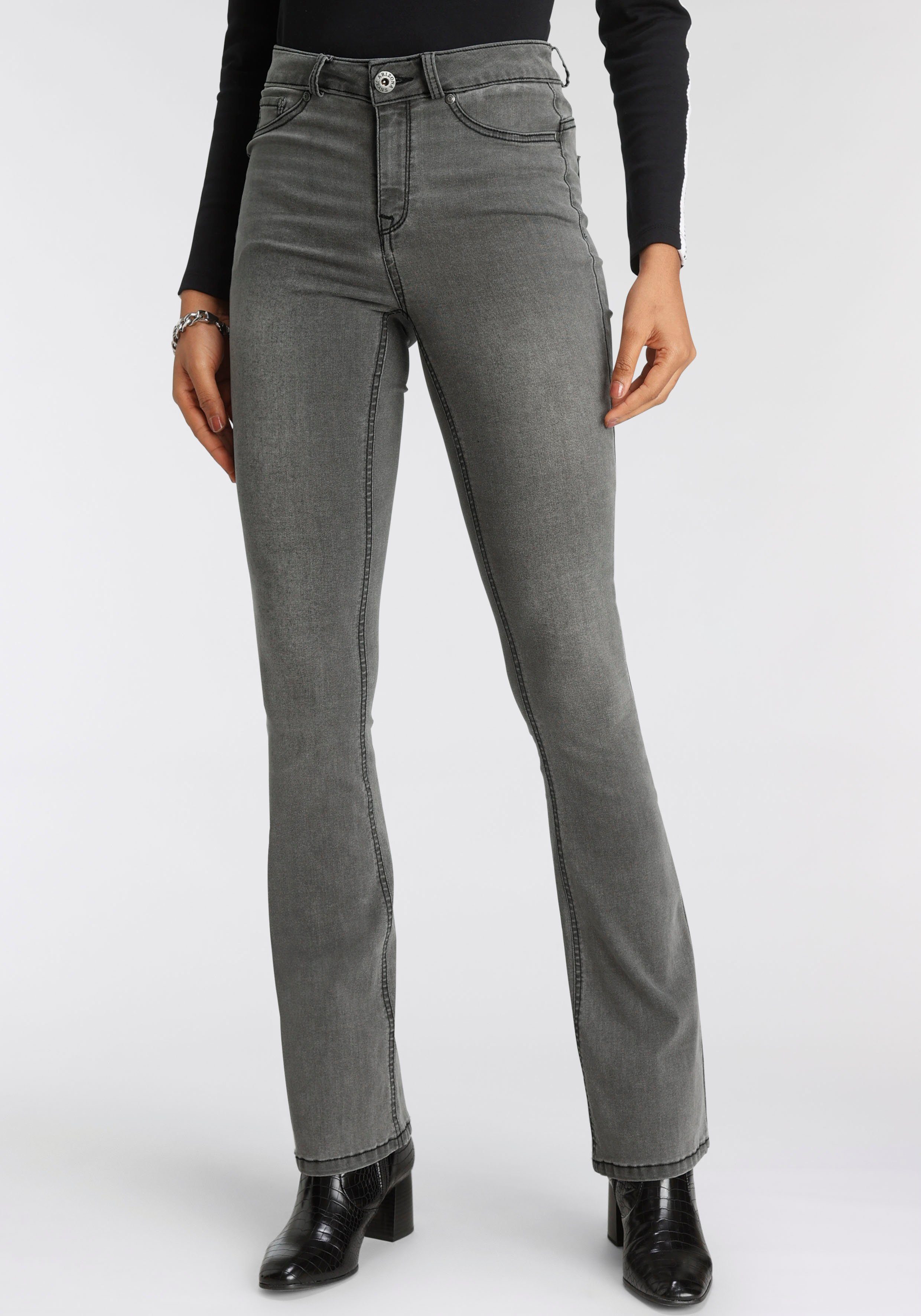 Arizona Bootcut-Jeans "Ultra Stretch", ausgestellte Beinform, Used-Waschung günstig online kaufen