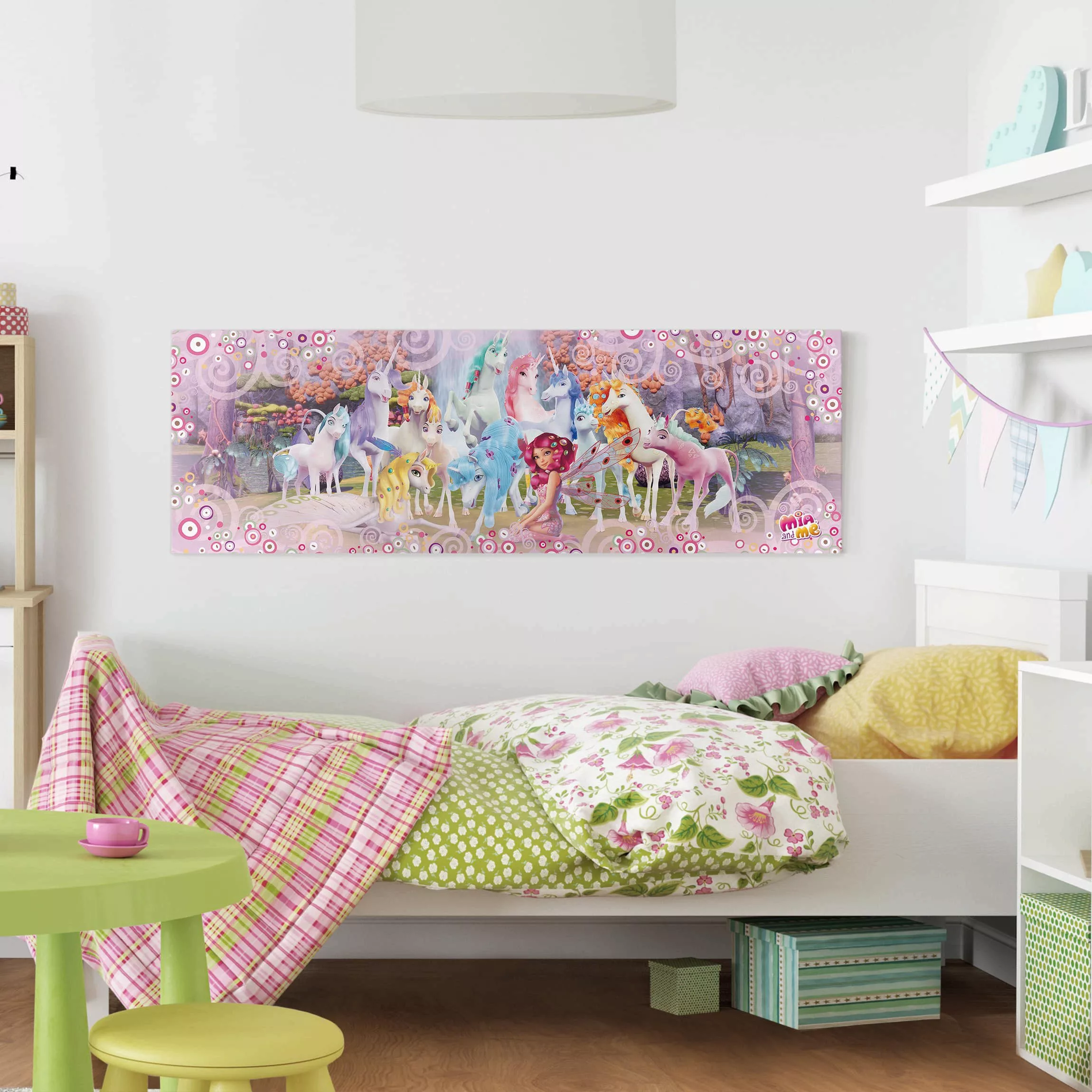 Leinwandbild Kinderzimmer - Panorama Mia and me - Mia und Onchao mit den Ei günstig online kaufen
