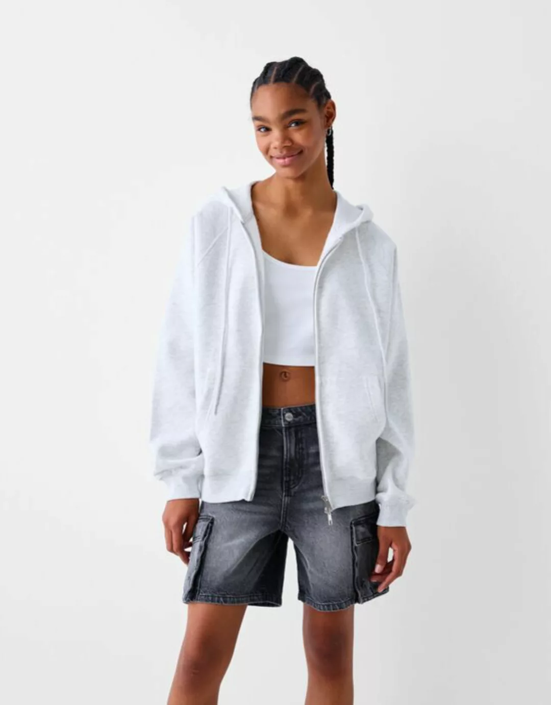 Bershka Sweatshirt Mit Reißverschluss Und Kapuze Bskteen Xs Grau günstig online kaufen