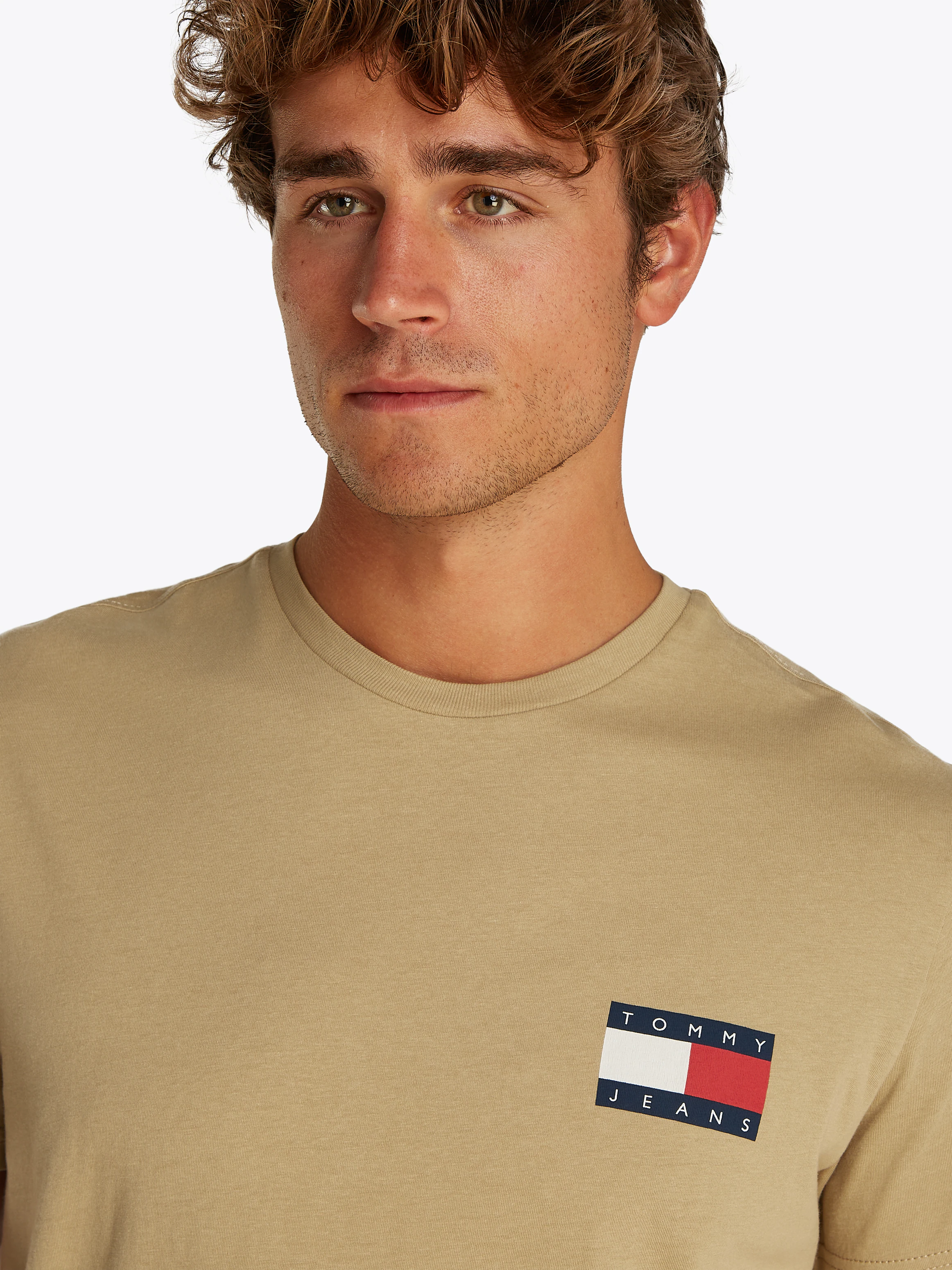 Tommy Jeans T-Shirt "TJM SLIM ESSENTIAL FLAG TEE EXT", Mit Rundhalsausschni günstig online kaufen