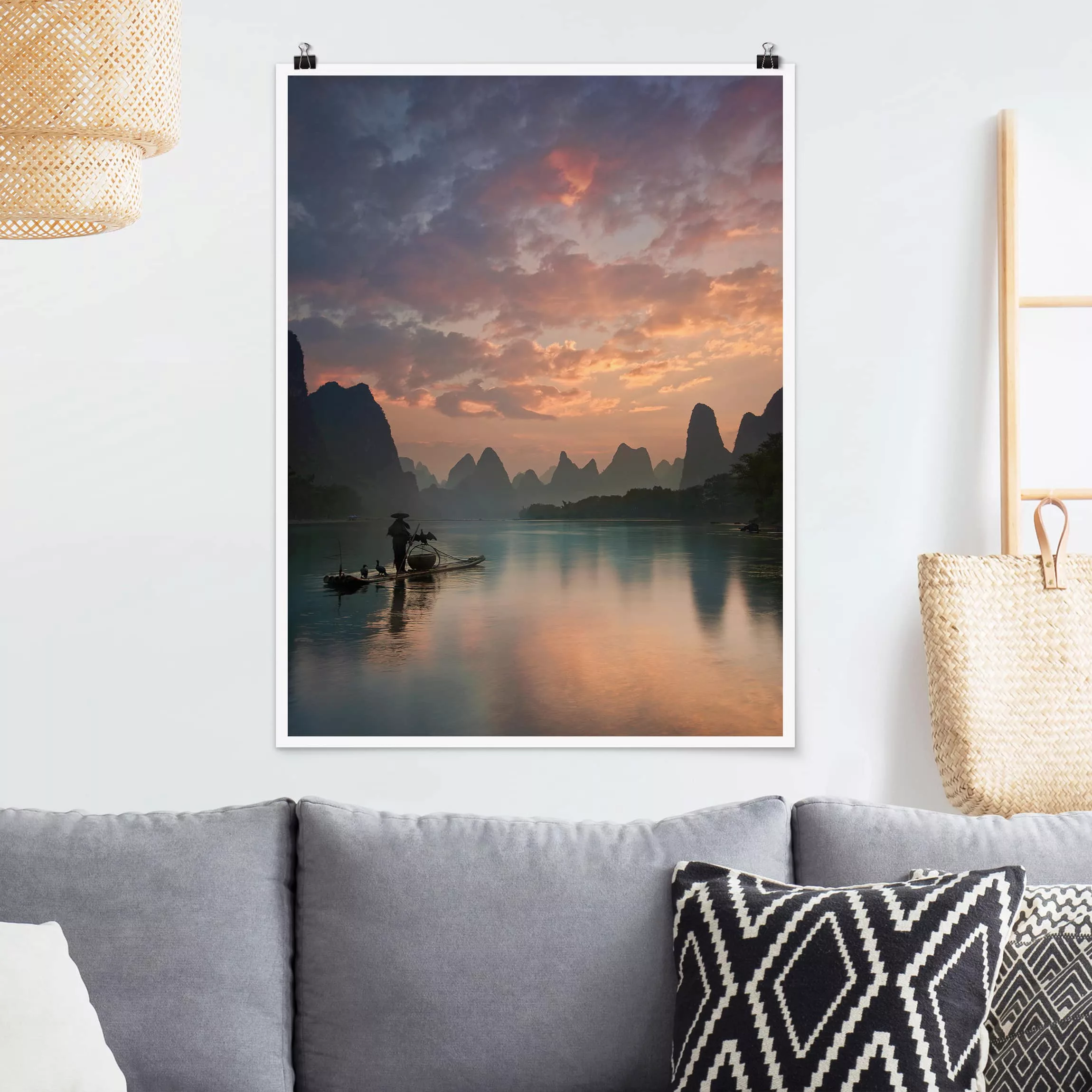 Poster Natur & Landschaft - Hochformat Sonnenaufgang über chinesischem Flus günstig online kaufen