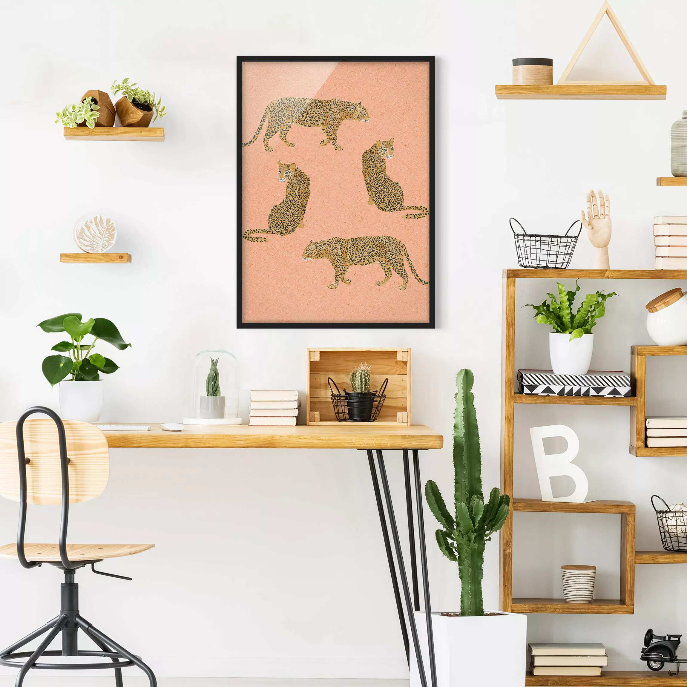 Bild mit Rahmen Tiere - Hochformat Illustration Leoparden Rosa Malerei günstig online kaufen