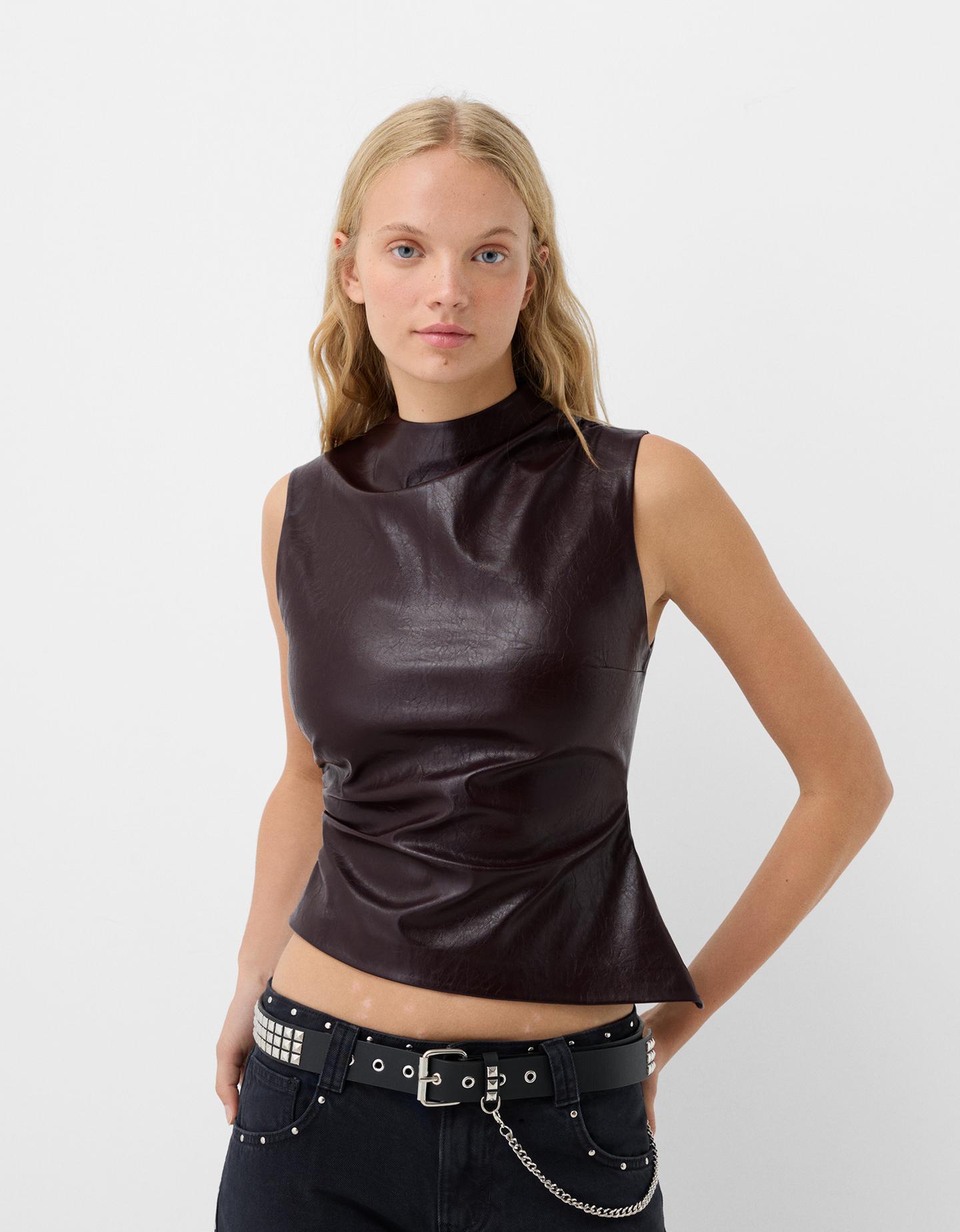 Bershka Asymmetrisches Drapiertes Top Aus Kunstleder Damen Xs Granatrot günstig online kaufen