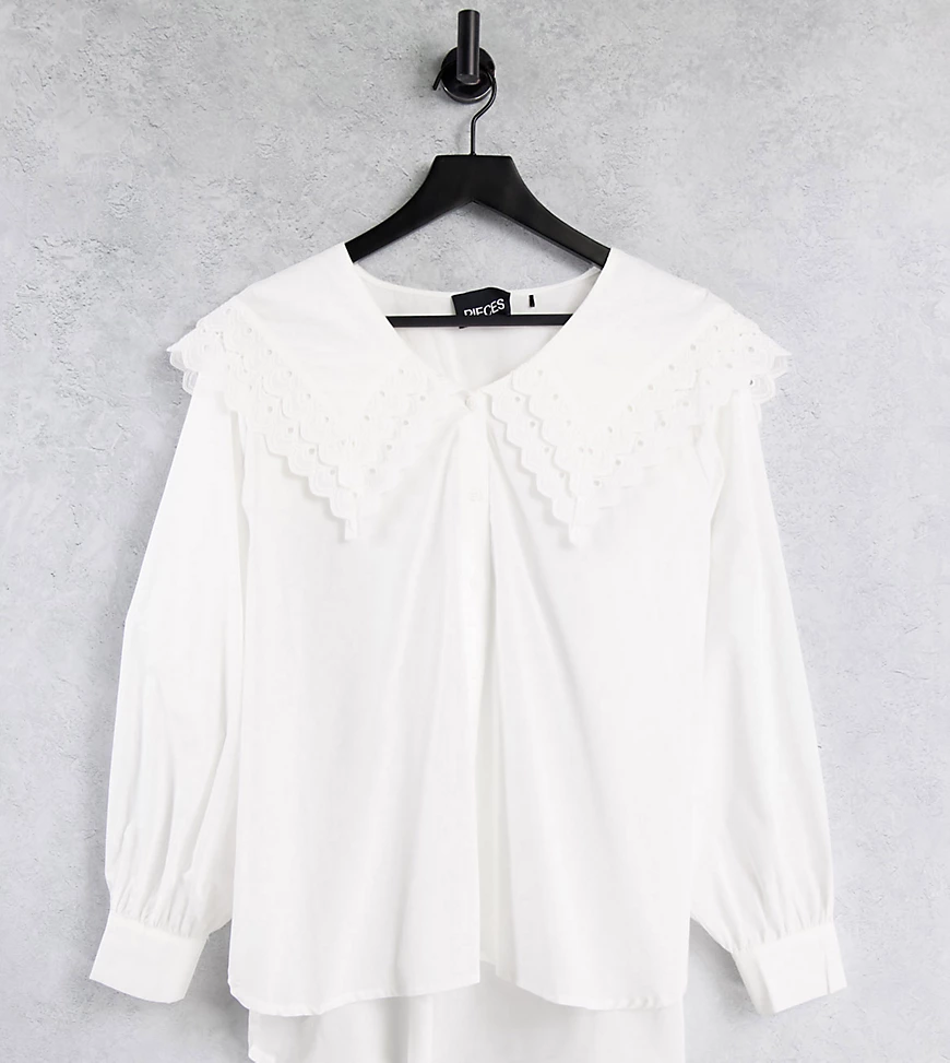 Pieces Curve ‑ Bluse aus Bio-Baumwolle mit Oversize-Kragen in Weiß günstig online kaufen