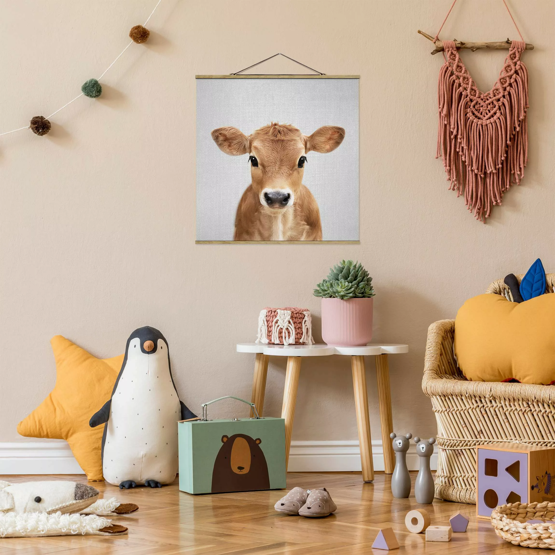 Stoffbild mit Posterleisten Baby Kuh Kira günstig online kaufen